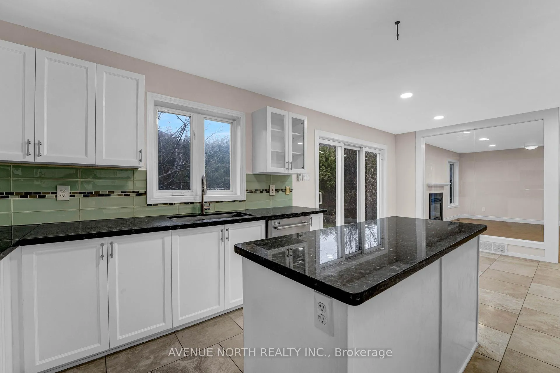 Photo 16 of 945 Cahill Drive W, Ottawa, Hunt Club — HOMEH