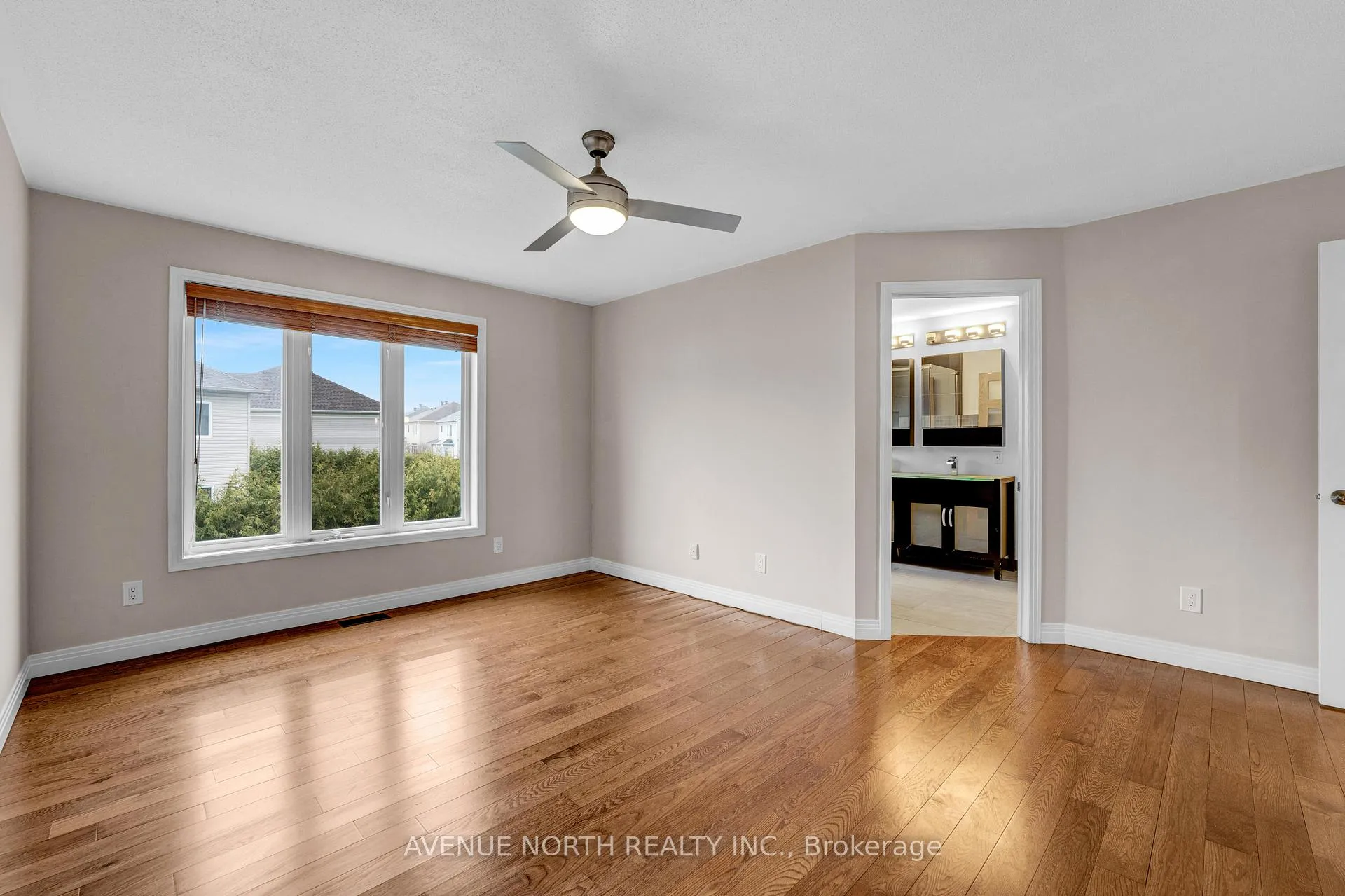 Photo 23 of 945 Cahill Drive W, Ottawa, Hunt Club — HOMEH