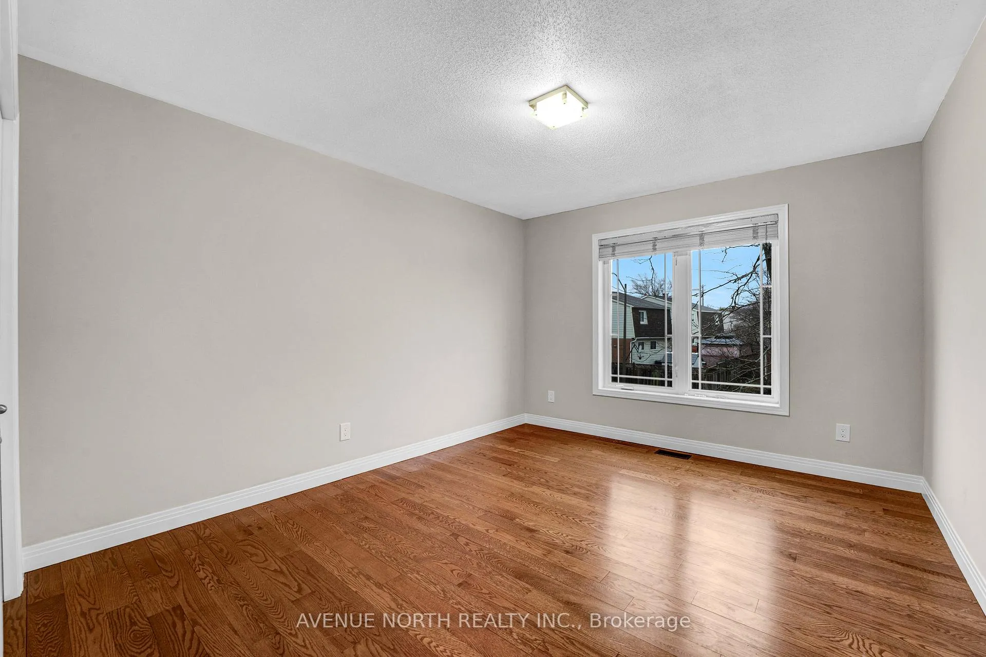 Photo 28 of 945 Cahill Drive W, Ottawa, Hunt Club — HOMEH