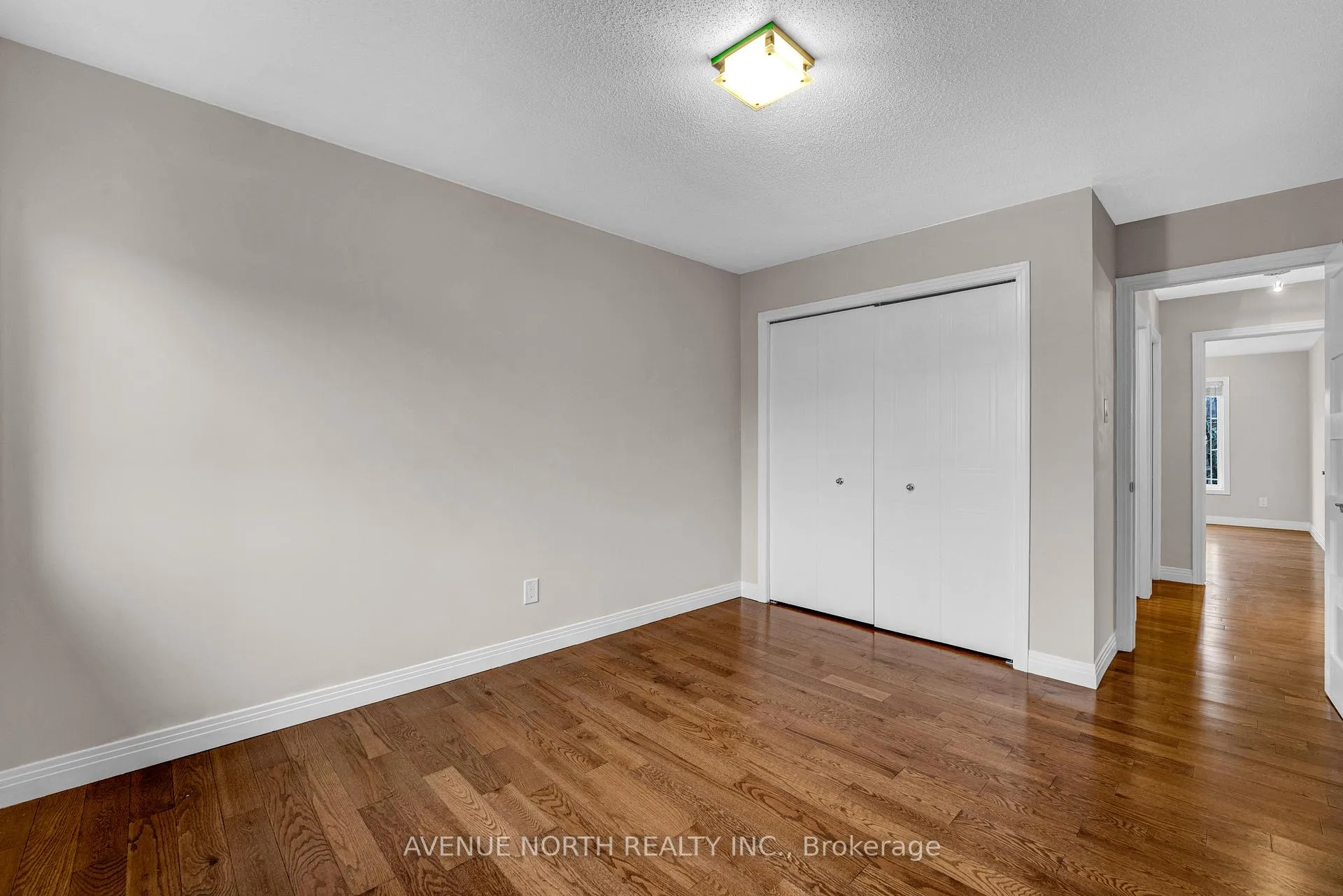 Photo 30 of 945 Cahill Drive W, Ottawa, Hunt Club — HOMEH