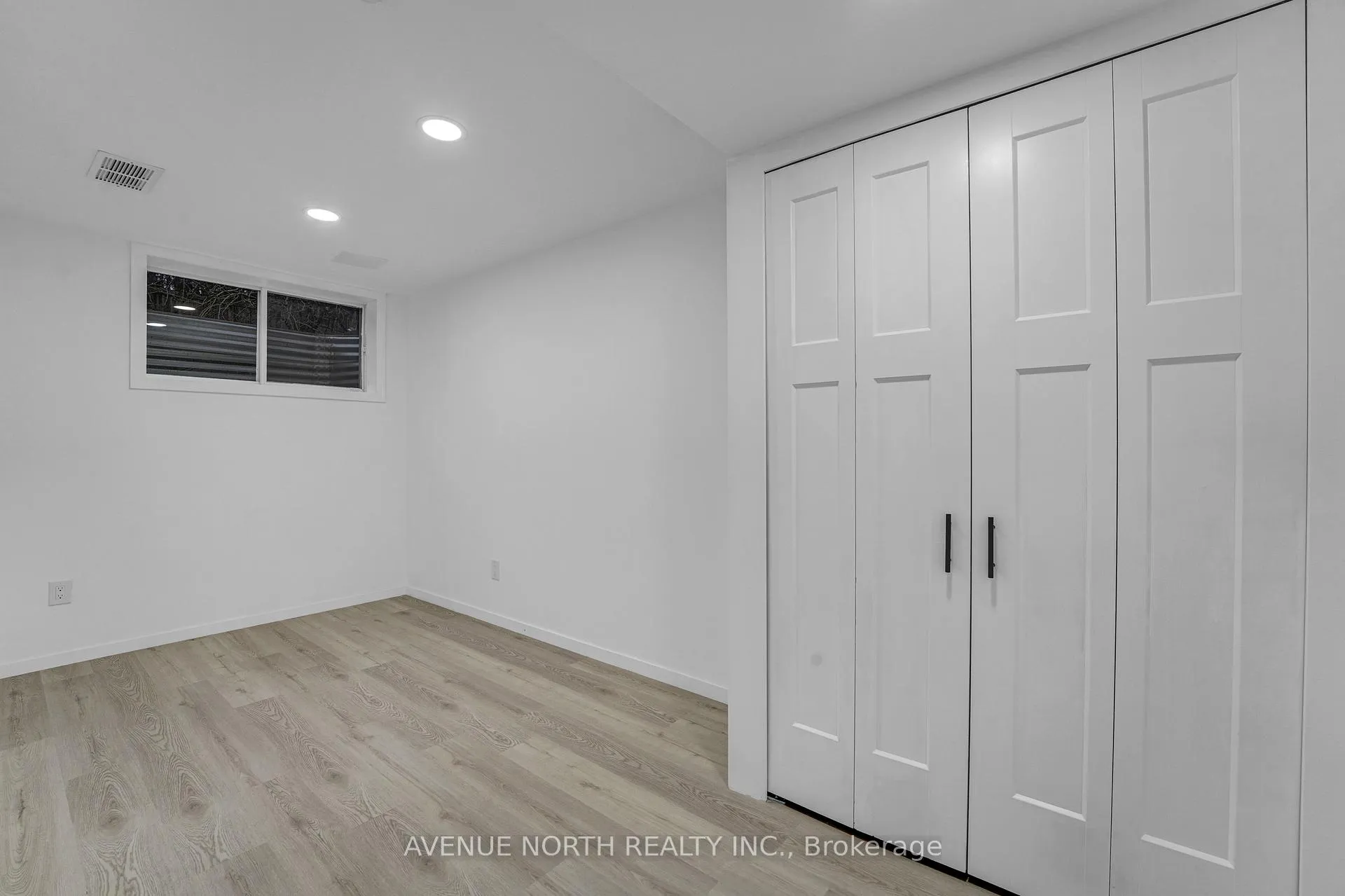 Photo 39 of 945 Cahill Drive W, Ottawa, Hunt Club — HOMEH
