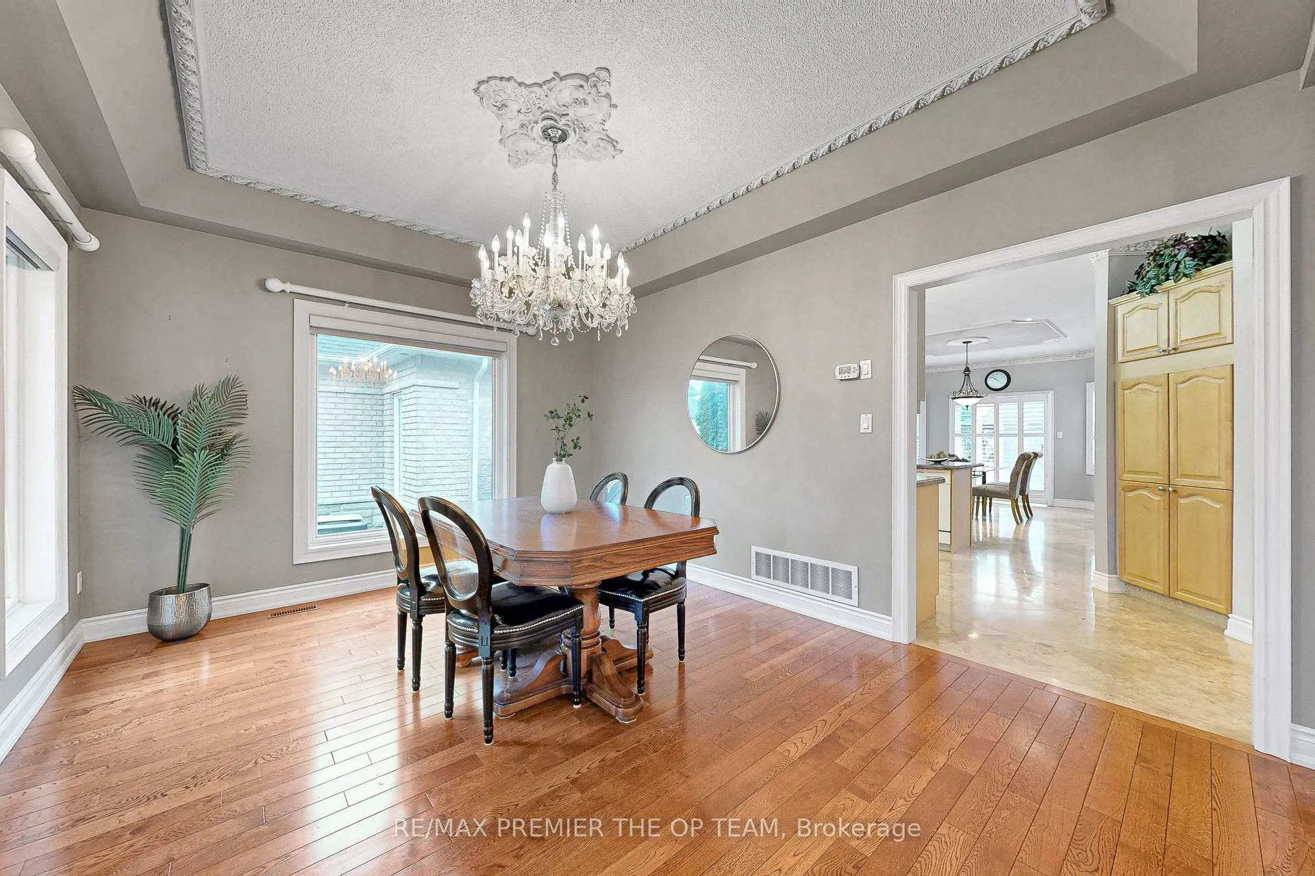 Photo 14 of 165 Novaview Crescent, Vaughan, East Woodbridge — HOMEH