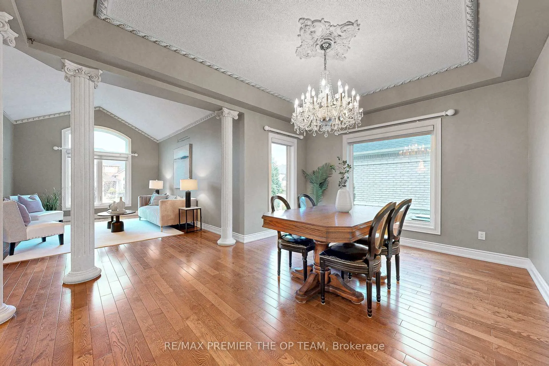 Photo 15 of 165 Novaview Crescent, Vaughan, East Woodbridge — HOMEH