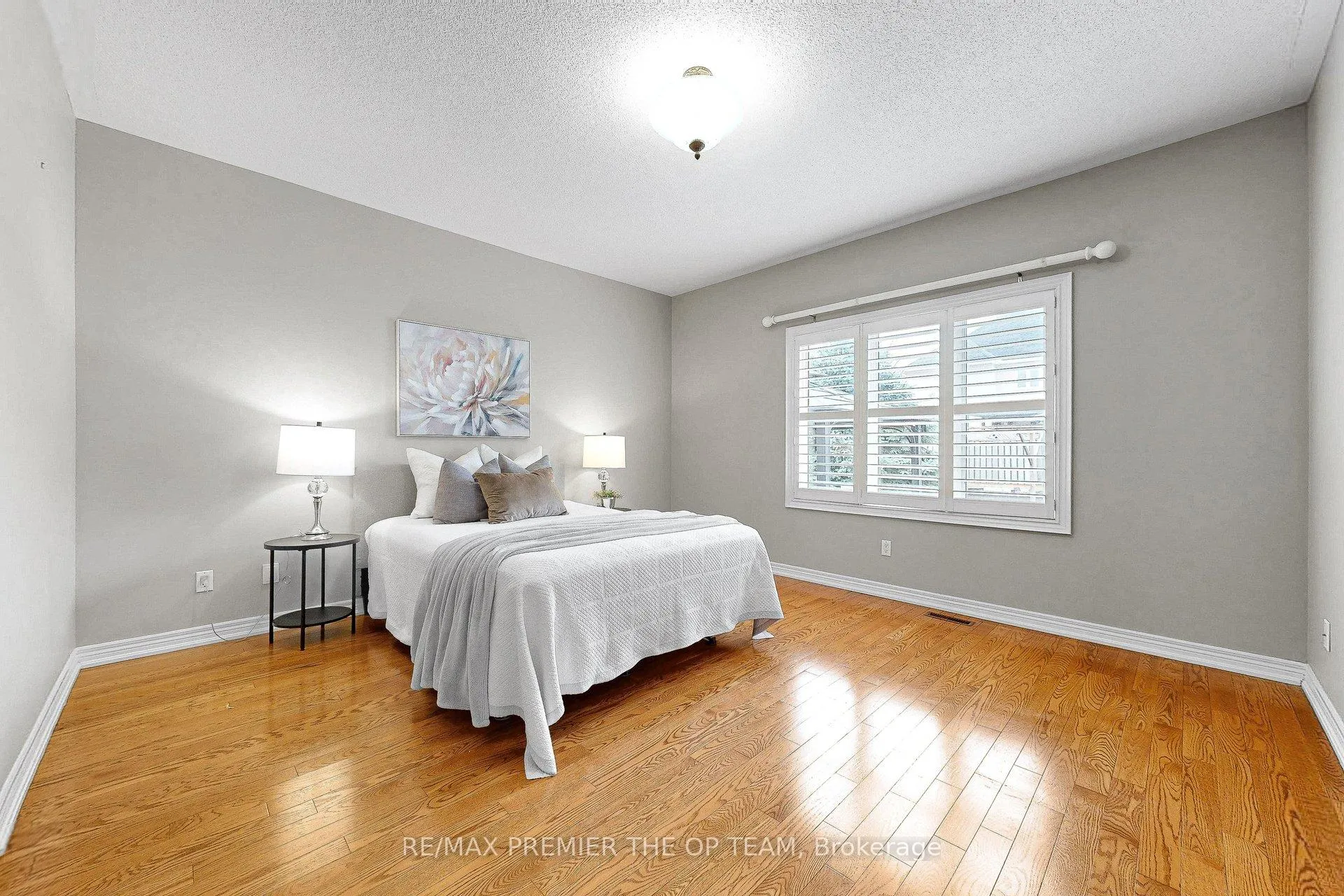 Photo 30 of 165 Novaview Crescent, Vaughan, East Woodbridge — HOMEH