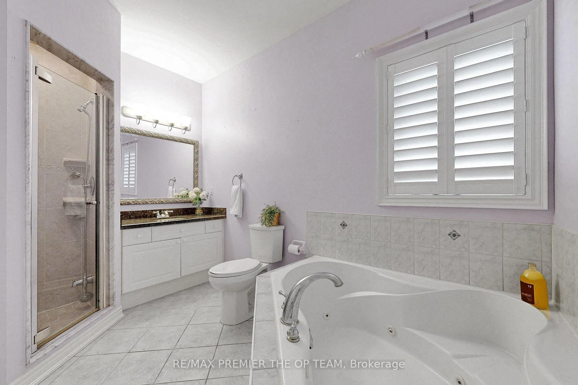 Photo 32 of 165 Novaview Crescent, Vaughan, East Woodbridge — HOMEH