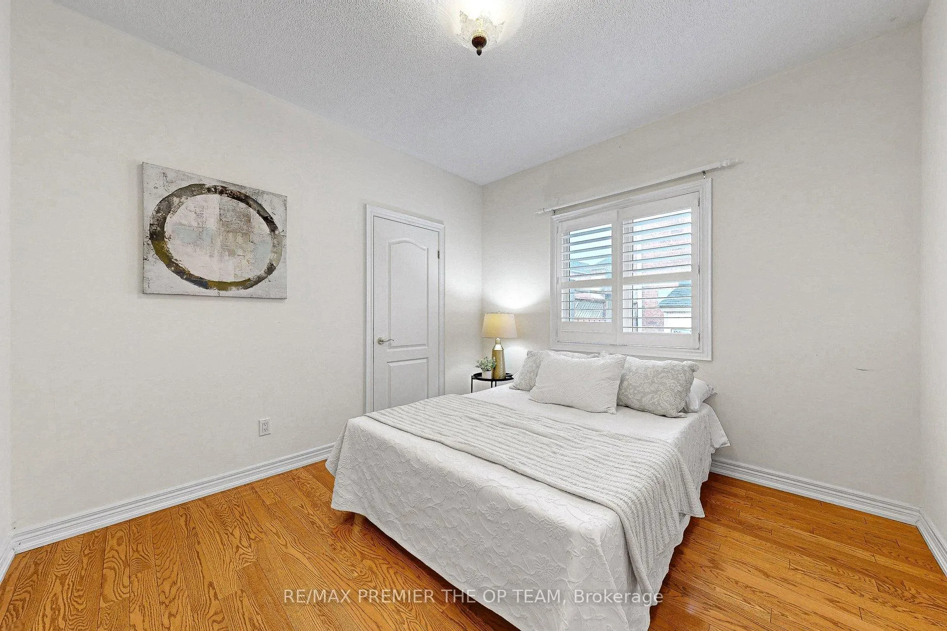 Photo 34 of 165 Novaview Crescent, Vaughan, East Woodbridge — HOMEH