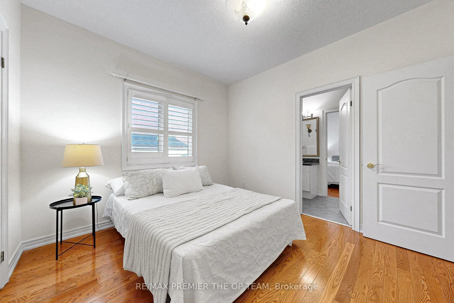 Photo 35 of 165 Novaview Crescent, Vaughan, East Woodbridge — HOMEH