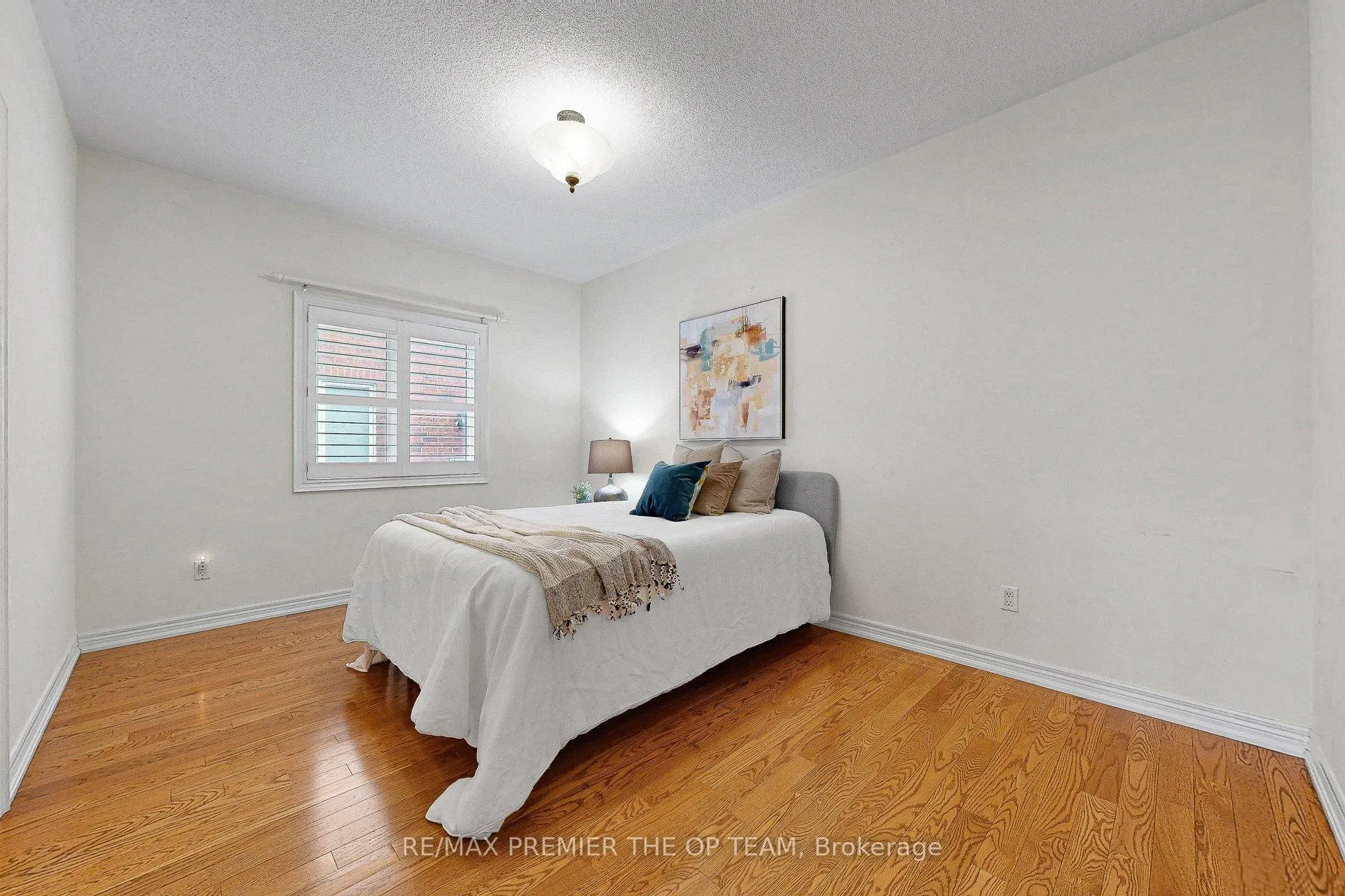 Photo 36 of 165 Novaview Crescent, Vaughan, East Woodbridge — HOMEH