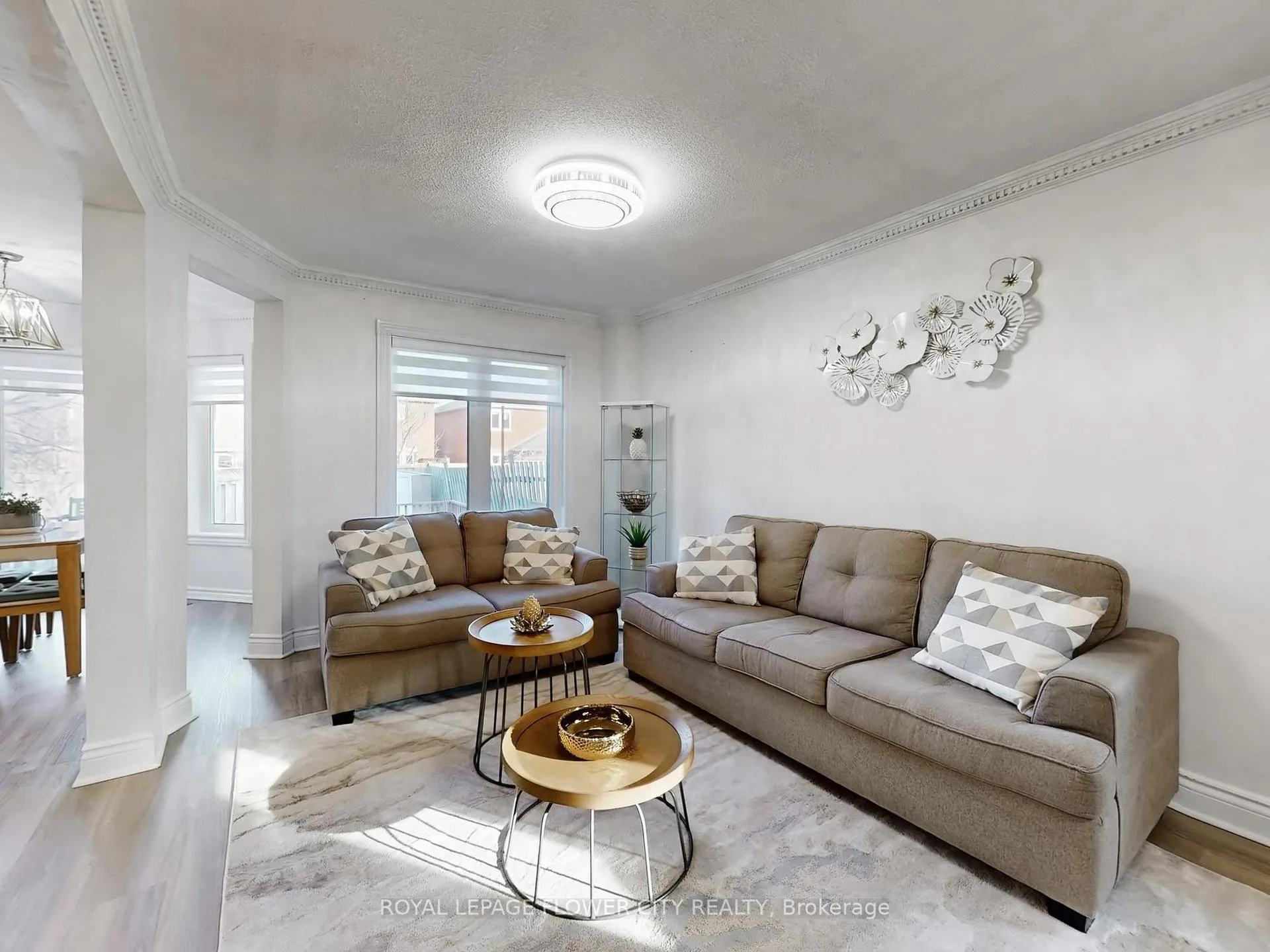 Photo 3 of 29 Glenmore Drive, Whitby, Downtown Whitby — HOMEH