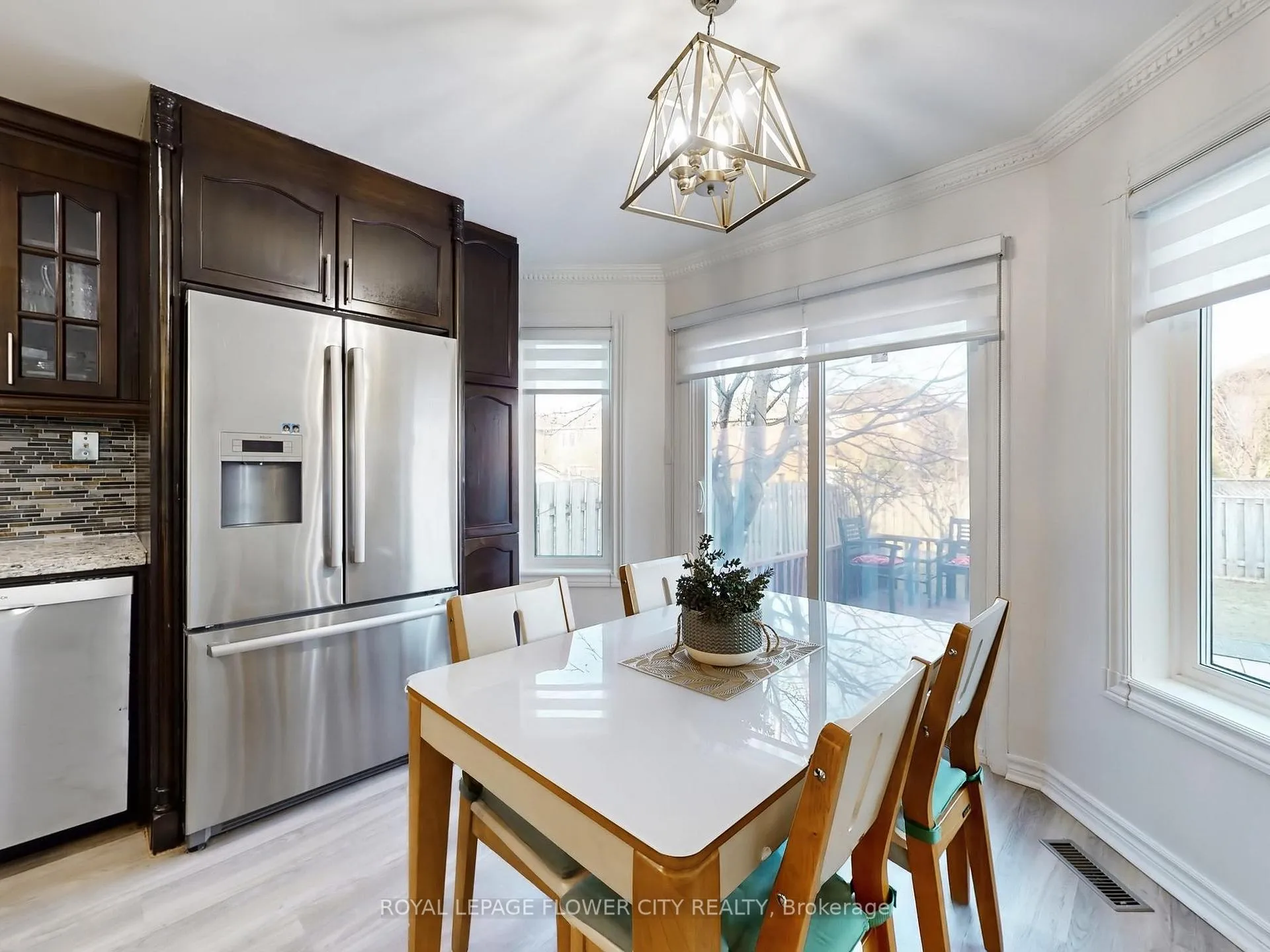 Photo 13 of 29 Glenmore Drive, Whitby, Downtown Whitby — HOMEH
