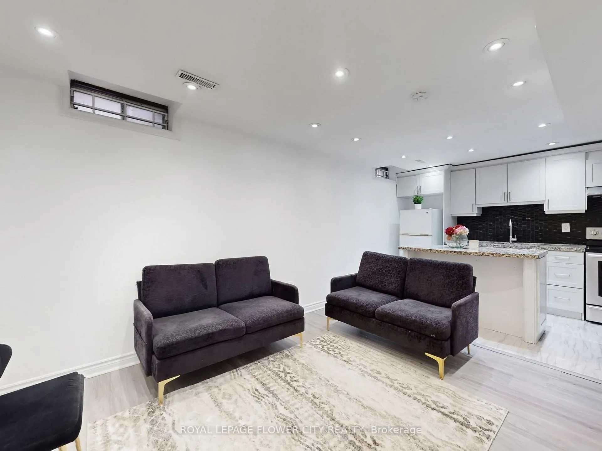 Photo 32 of 29 Glenmore Drive, Whitby, Downtown Whitby — HOMEH