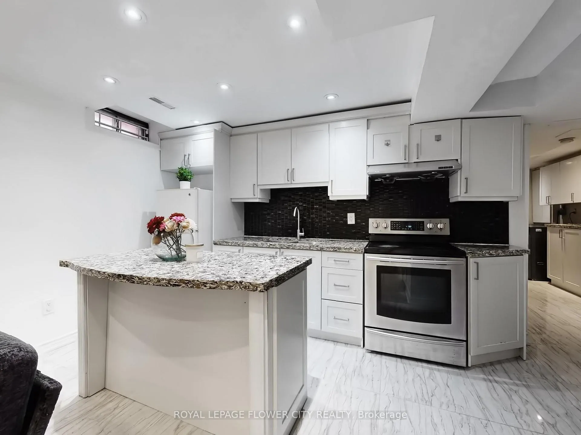 Photo 36 of 29 Glenmore Drive, Whitby, Downtown Whitby — HOMEH
