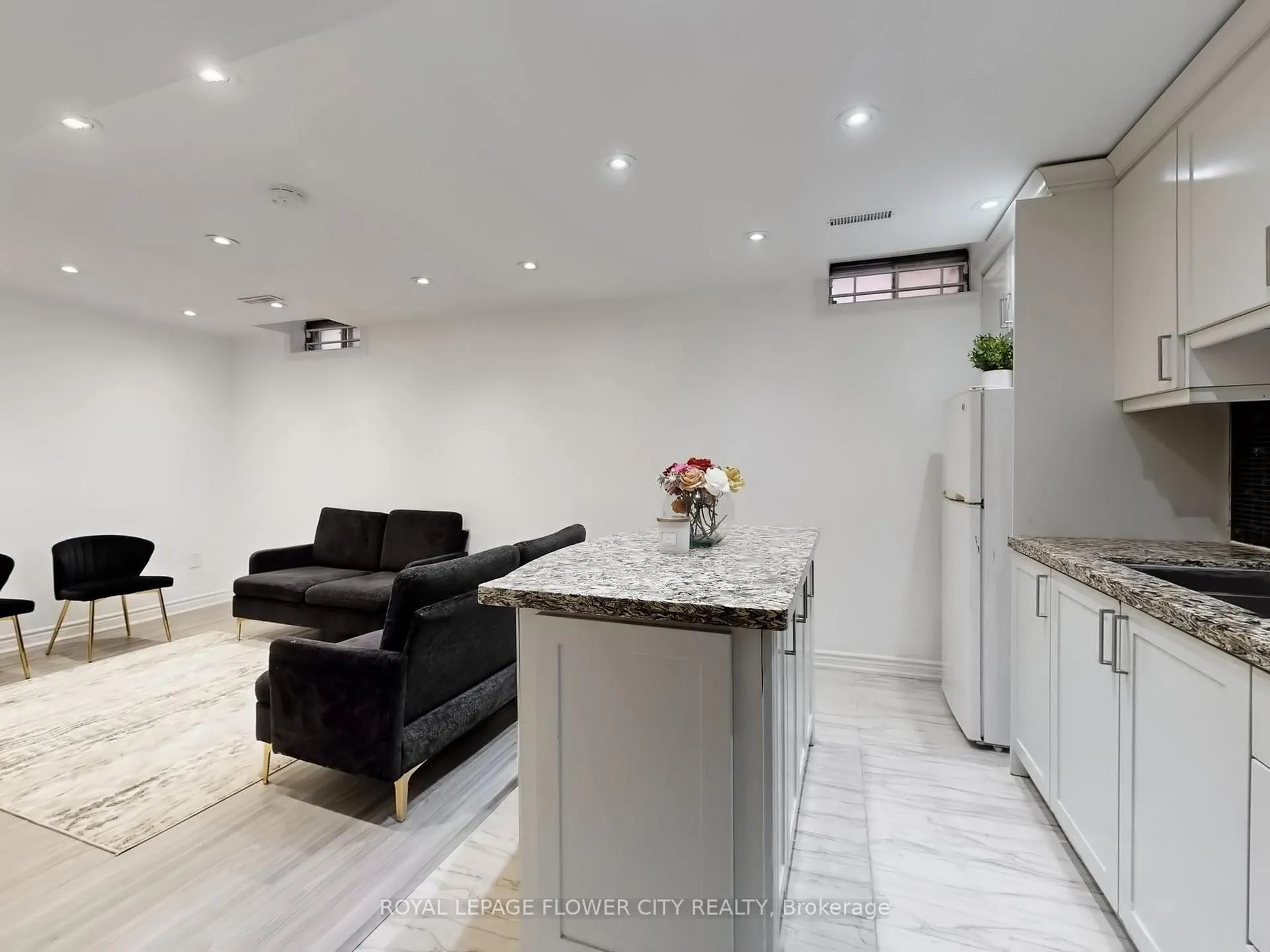 Photo 38 of 29 Glenmore Drive, Whitby, Downtown Whitby — HOMEH