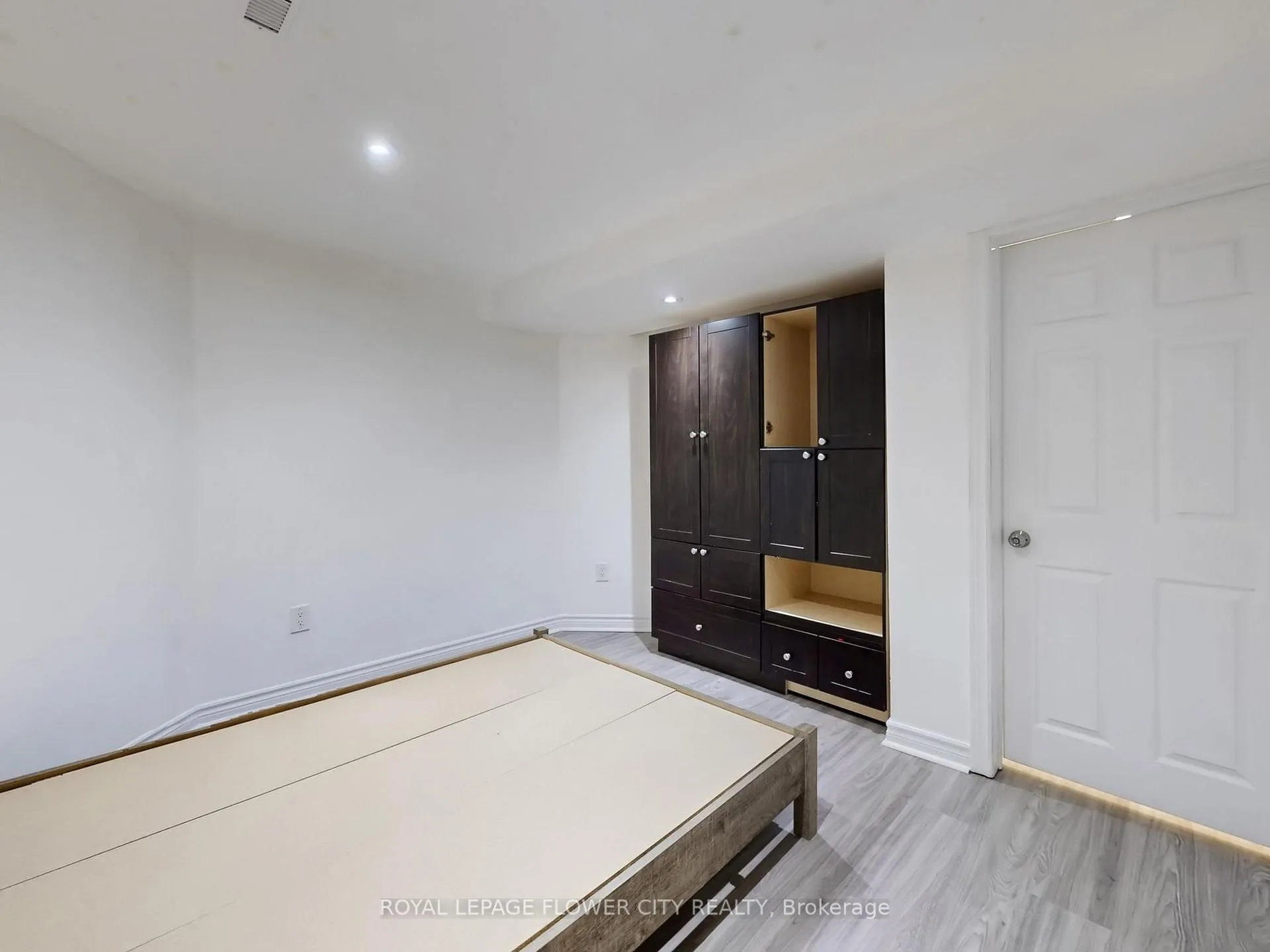 Photo 45 of 29 Glenmore Drive, Whitby, Downtown Whitby — HOMEH