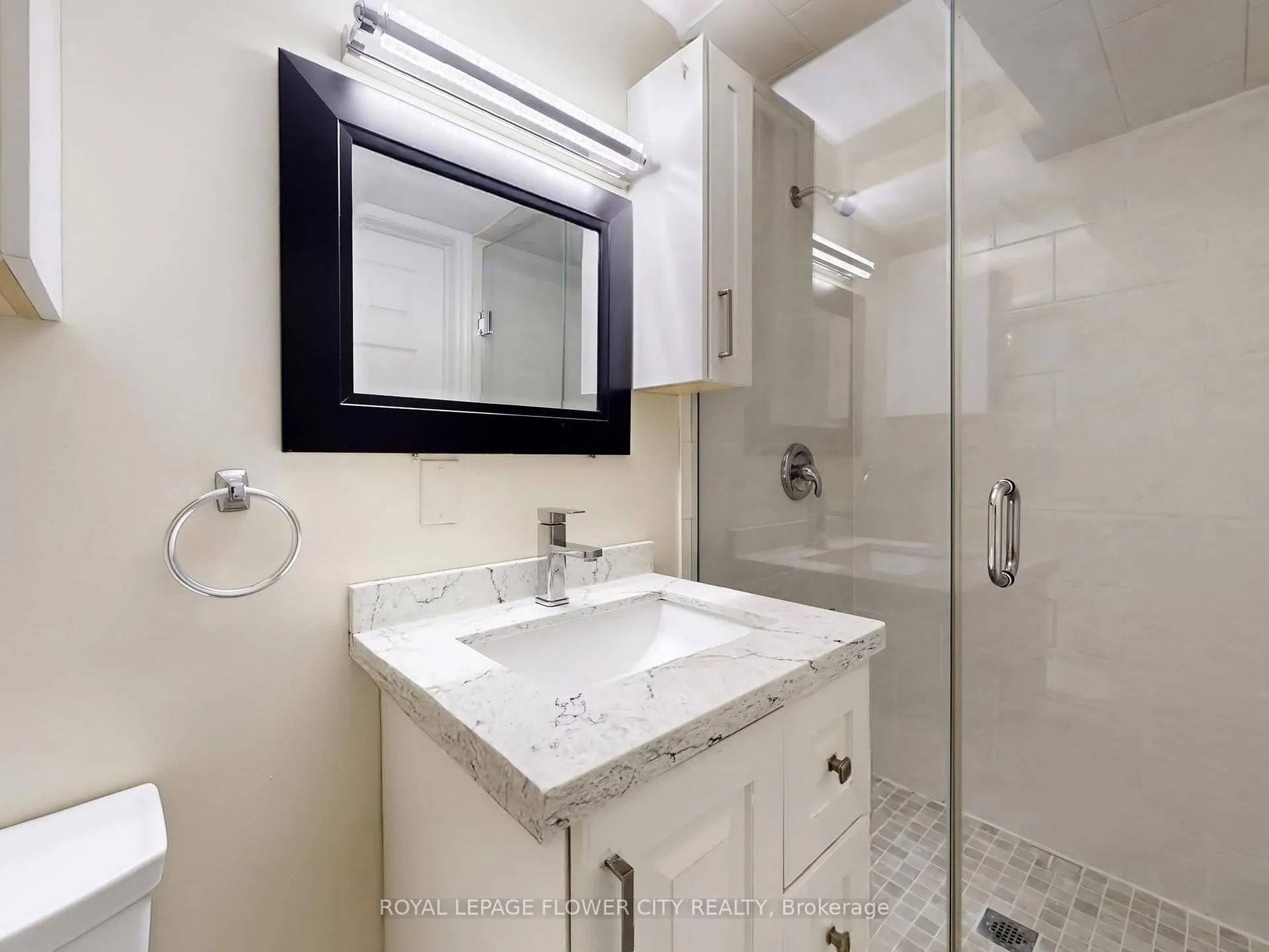 Photo 46 of 29 Glenmore Drive, Whitby, Downtown Whitby — HOMEH