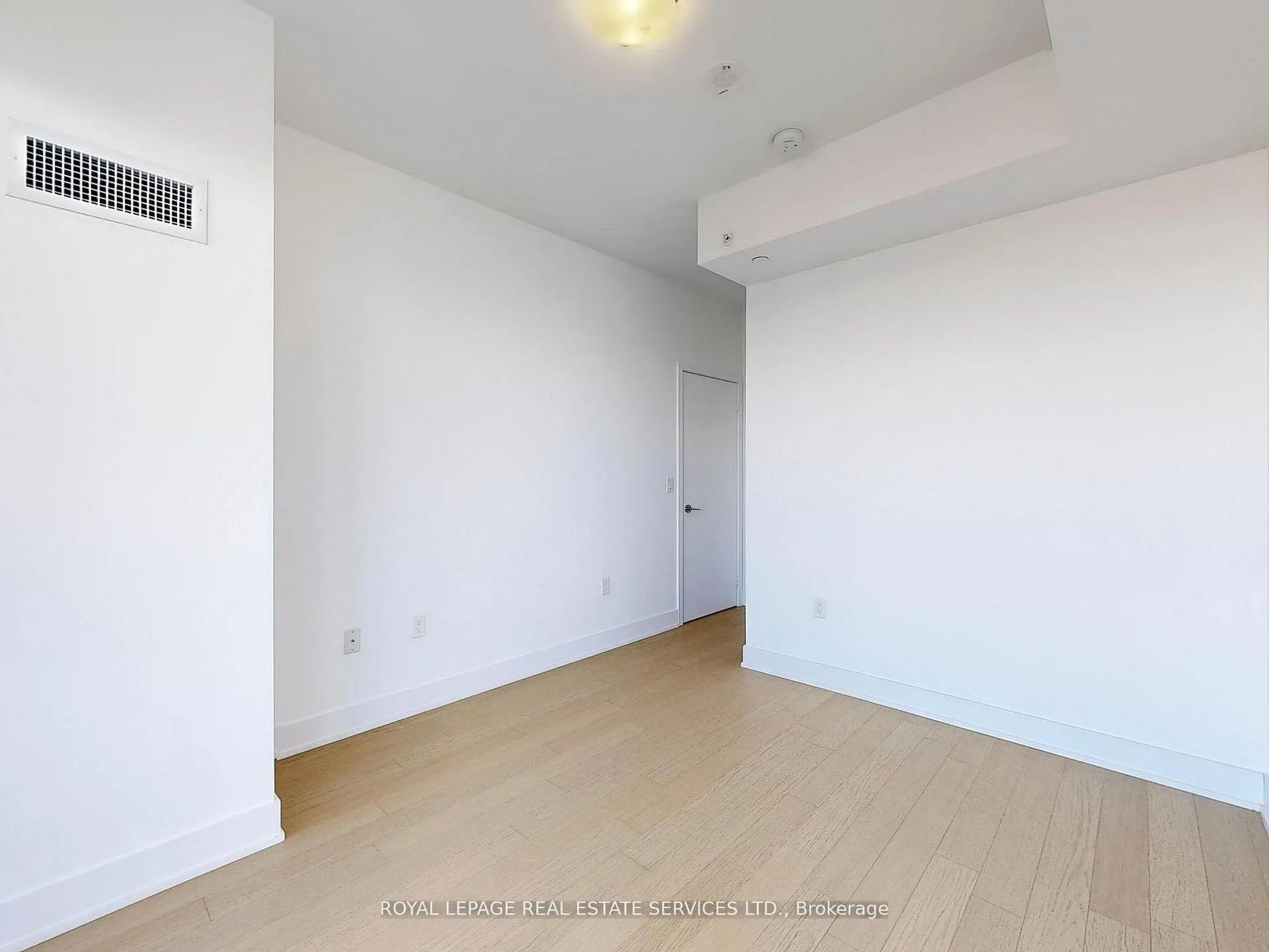Photo 6 of Unit 4620, 30 Shore Breeze Drive, Etobicoke, Mimico — HOMEH