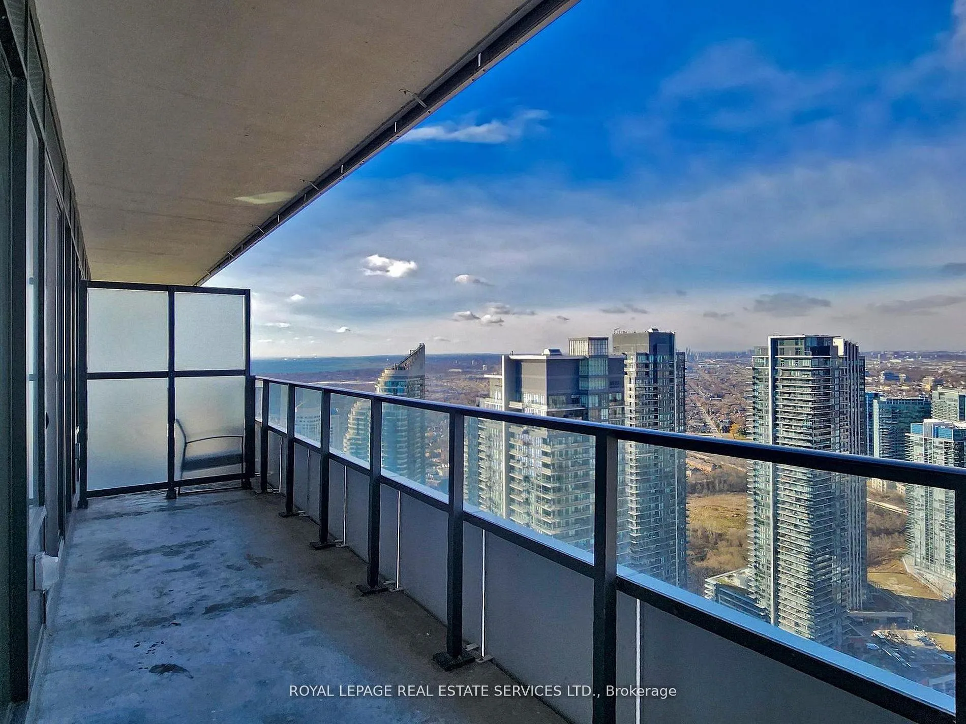 Photo 10 of Unit 4620, 30 Shore Breeze Drive, Etobicoke, Mimico — HOMEH