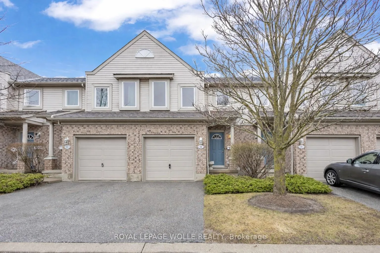 Photo 2 of 26 Roehampton Crescent, Guelph, Pineridge/Westminster Woods — HOMEH