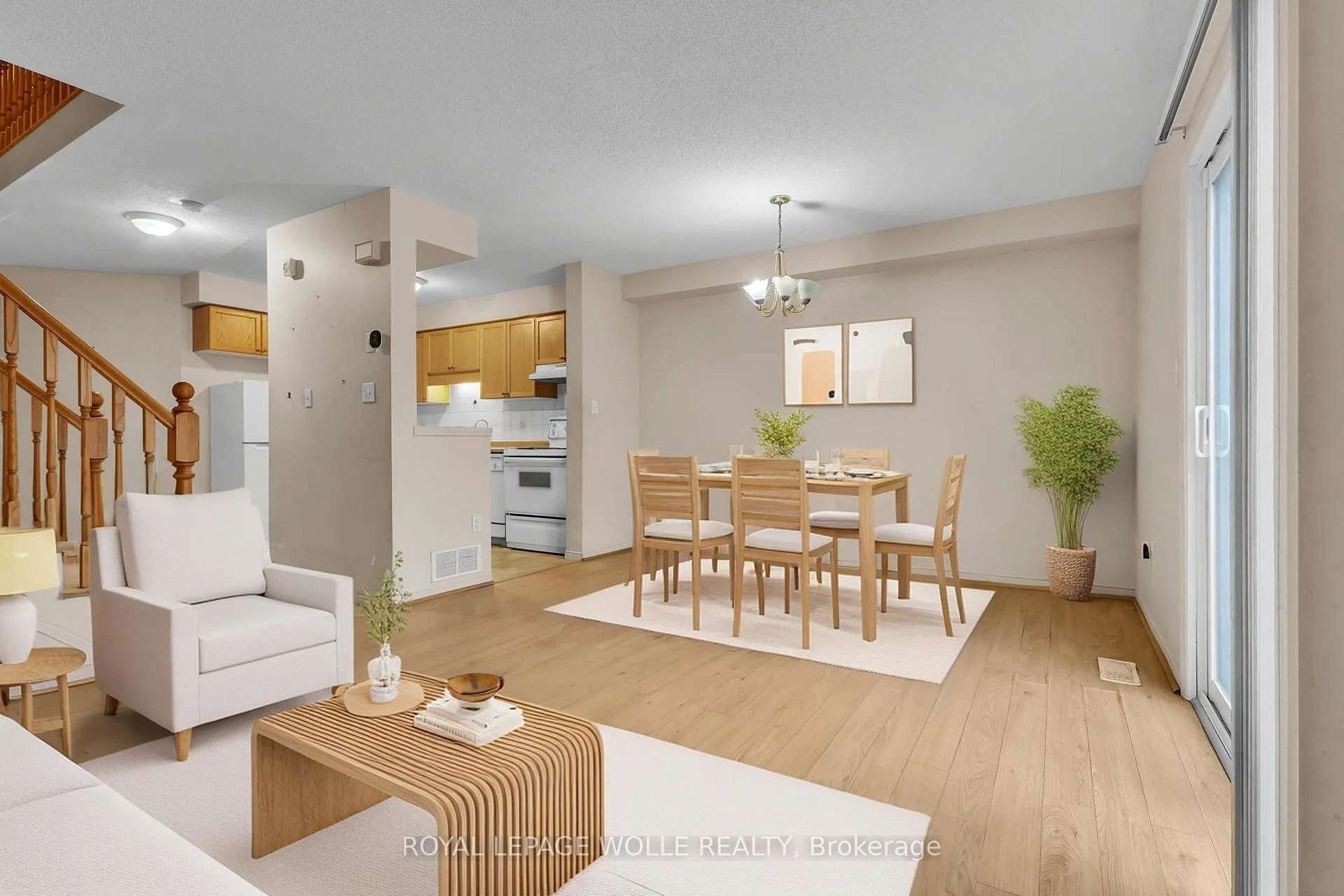 Photo 17 of 26 Roehampton Crescent, Guelph, Pineridge/Westminster Woods — HOMEH