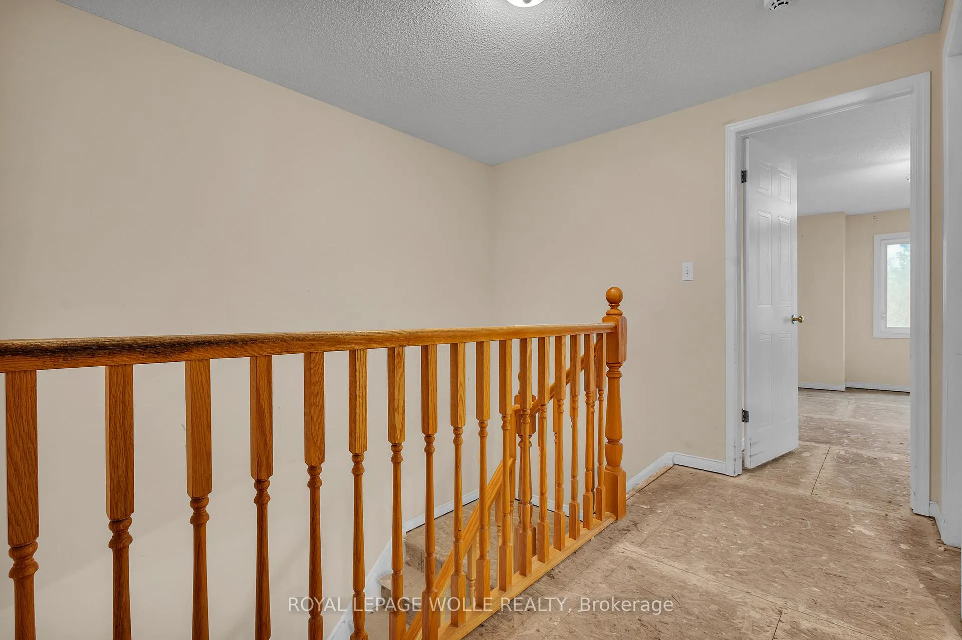 Photo 21 of 26 Roehampton Crescent, Guelph, Pineridge/Westminster Woods — HOMEH