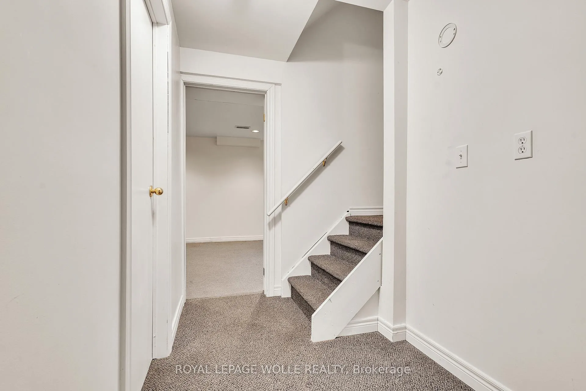 Photo 28 of 26 Roehampton Crescent, Guelph, Pineridge/Westminster Woods — HOMEH
