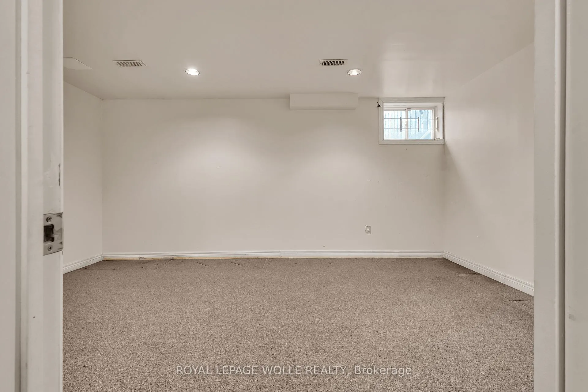 Photo 30 of 26 Roehampton Crescent, Guelph, Pineridge/Westminster Woods — HOMEH