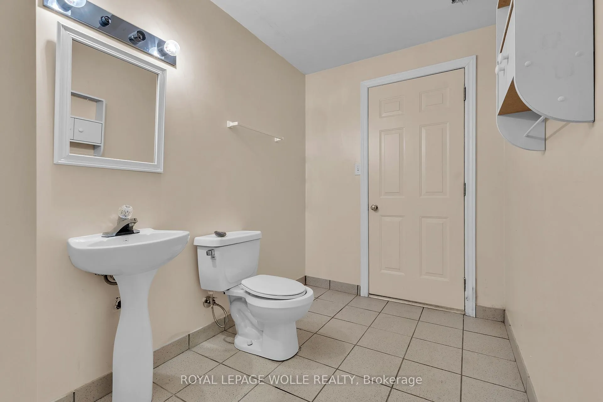 Photo 32 of 26 Roehampton Crescent, Guelph, Pineridge/Westminster Woods — HOMEH