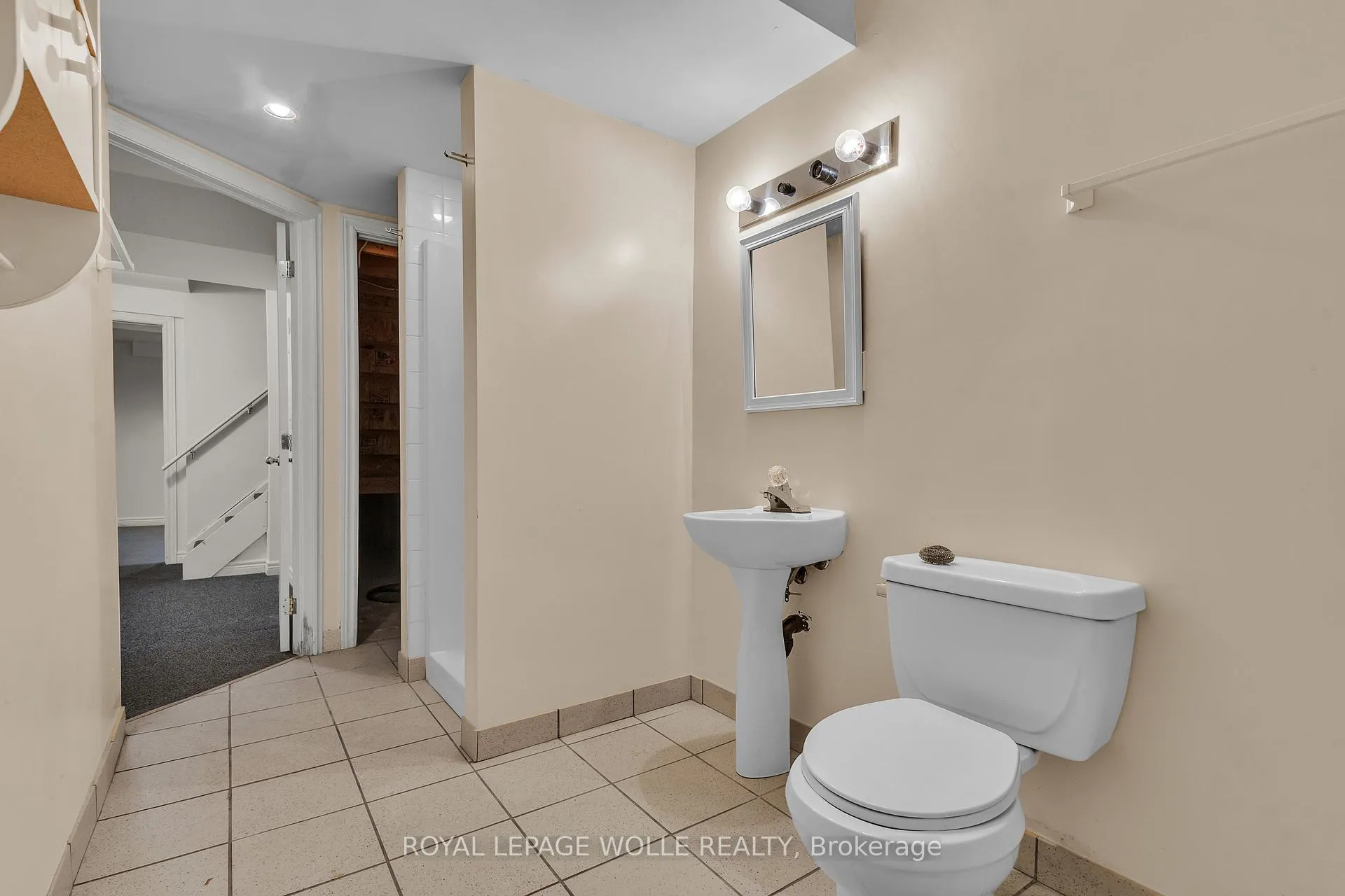 Photo 33 of 26 Roehampton Crescent, Guelph, Pineridge/Westminster Woods — HOMEH