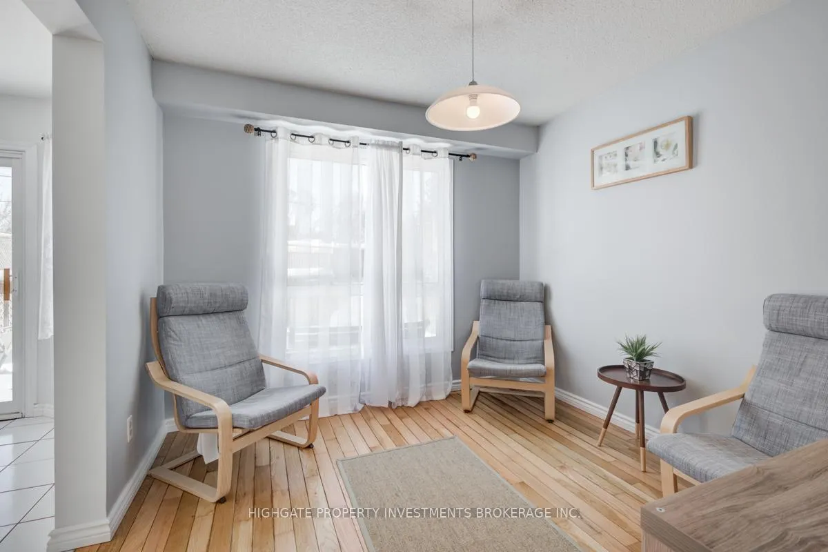 Photo 7 of 913 Dyer Court, Oshawa, Pinecrest — HOMEH