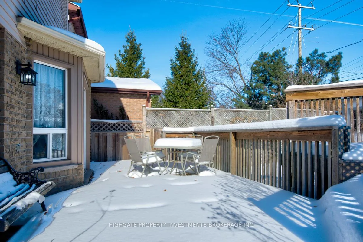 Photo 25 of 913 Dyer Court, Oshawa, Pinecrest — HOMEH