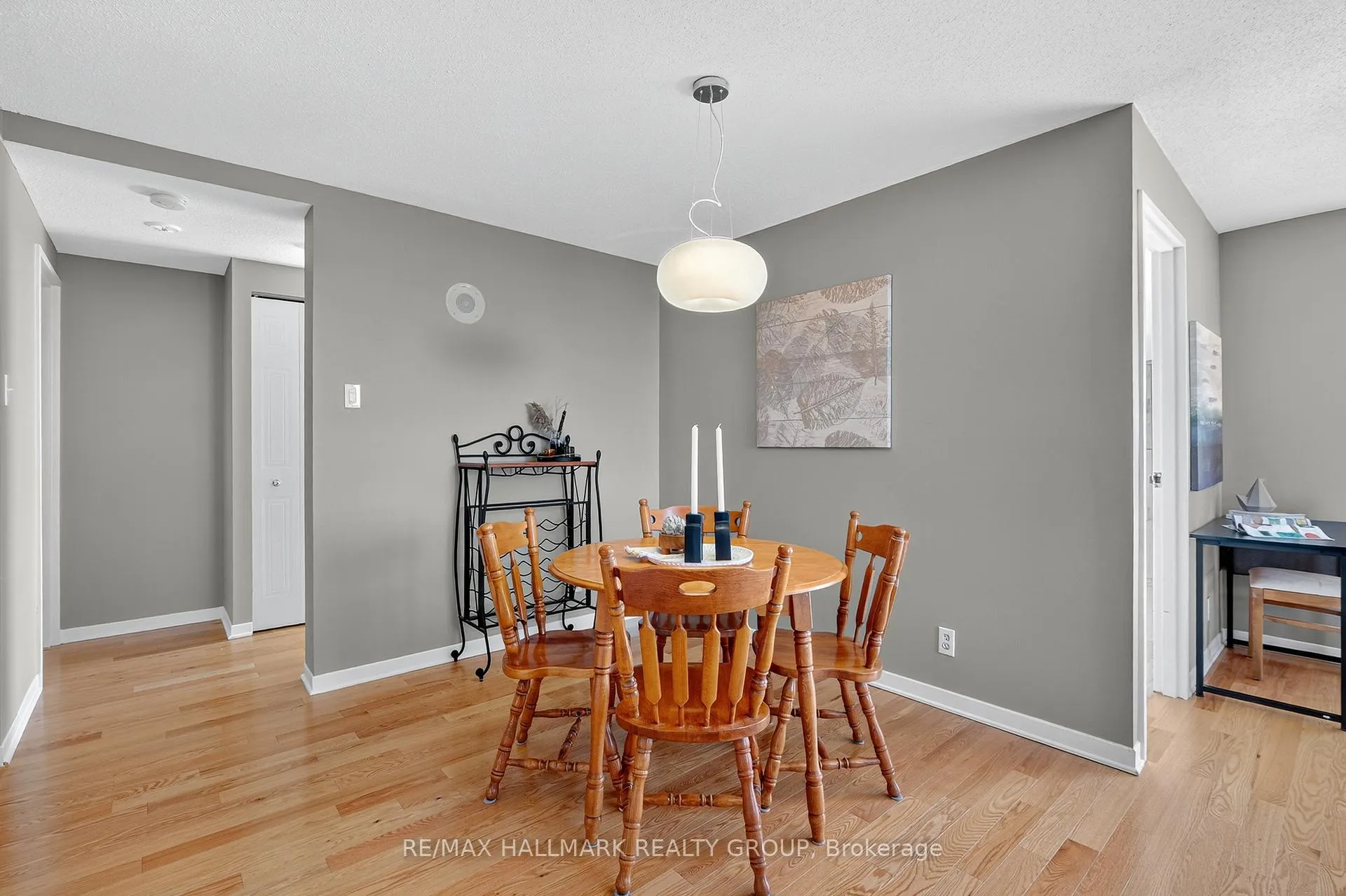 Photo 9 of 80 Sandcastle Drive, Ottawa, Leslie Park — HOMEH
