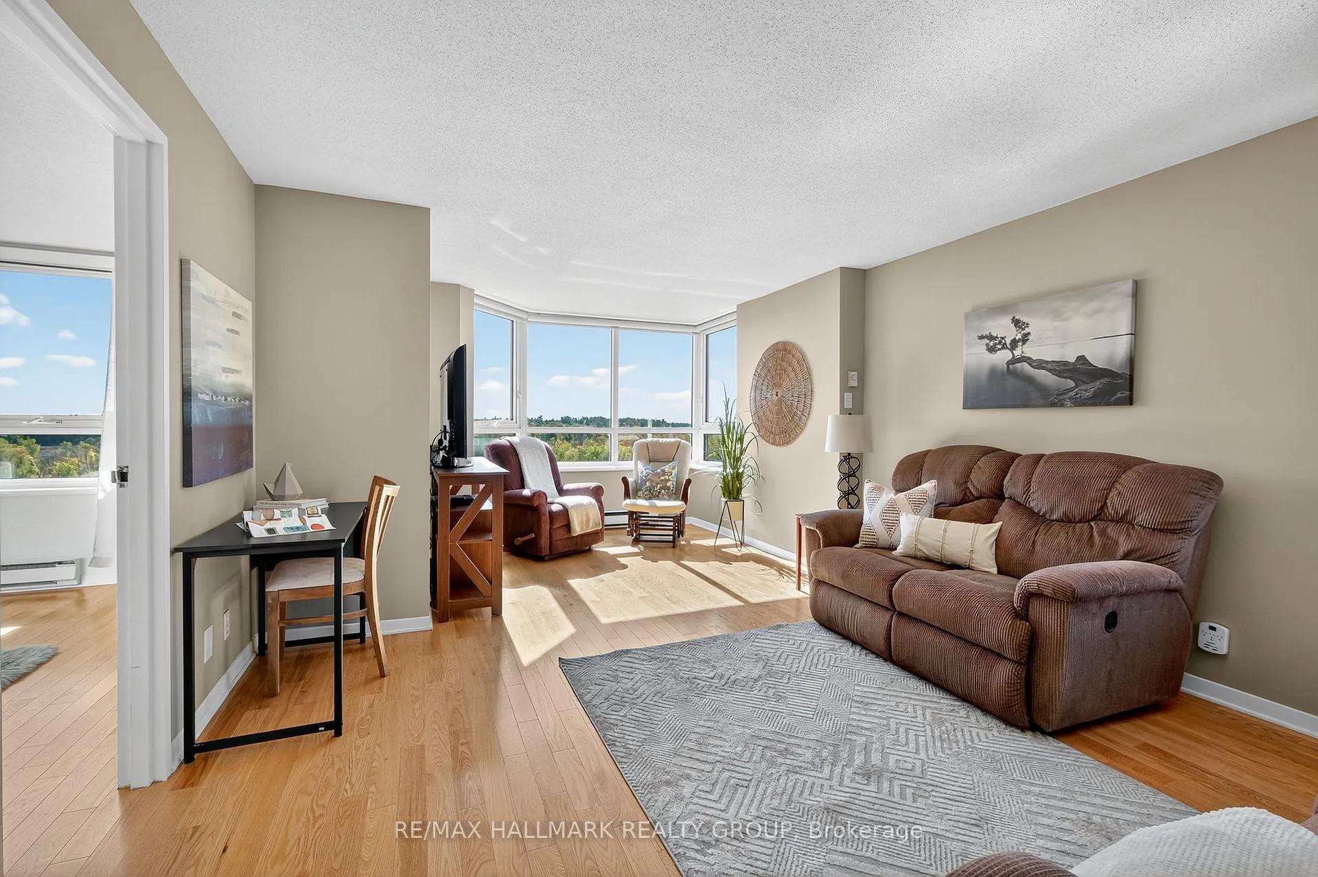 Photo 11 of 80 Sandcastle Drive, Ottawa, Leslie Park — HOMEH