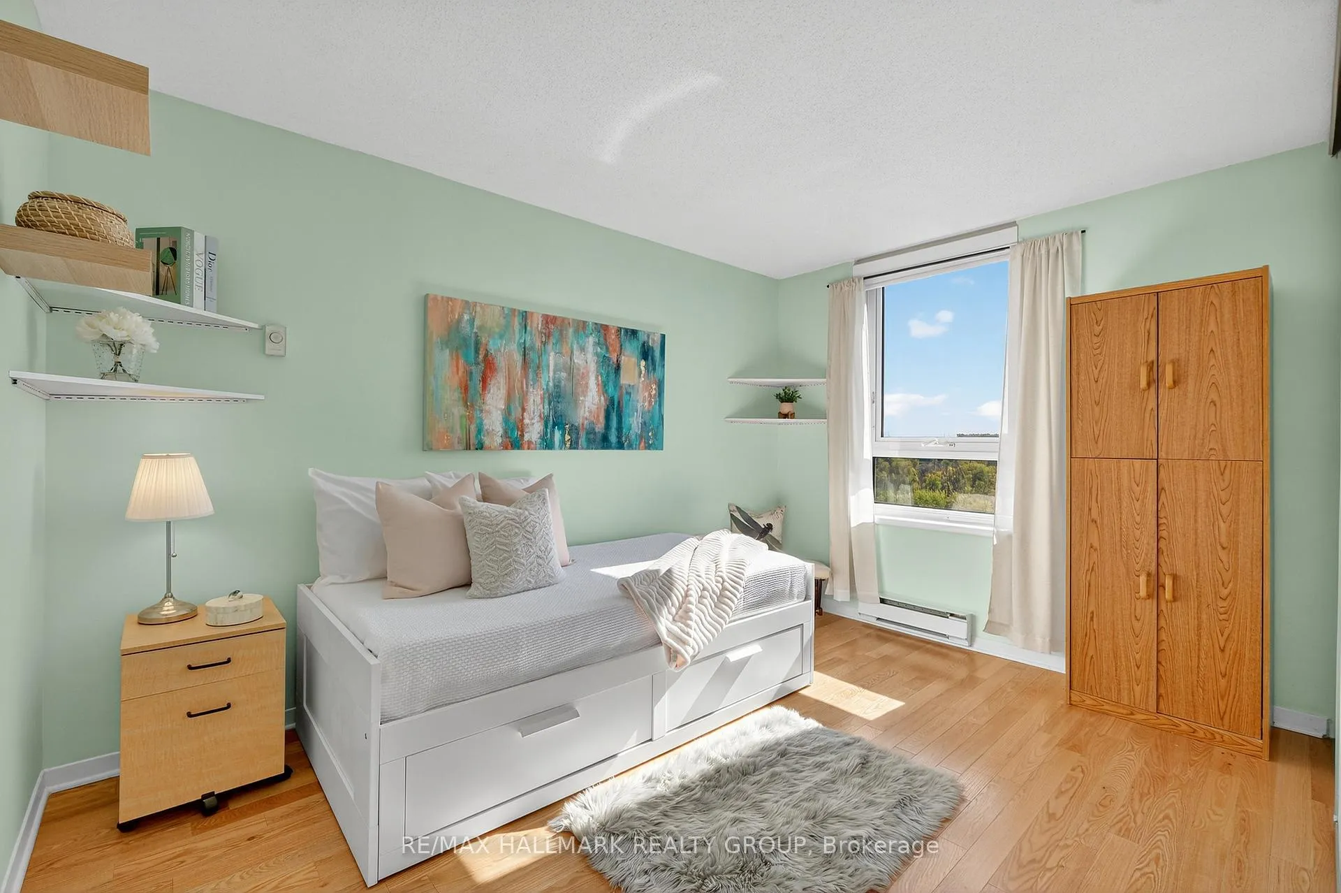 Photo 17 of 80 Sandcastle Drive, Ottawa, Leslie Park — HOMEH