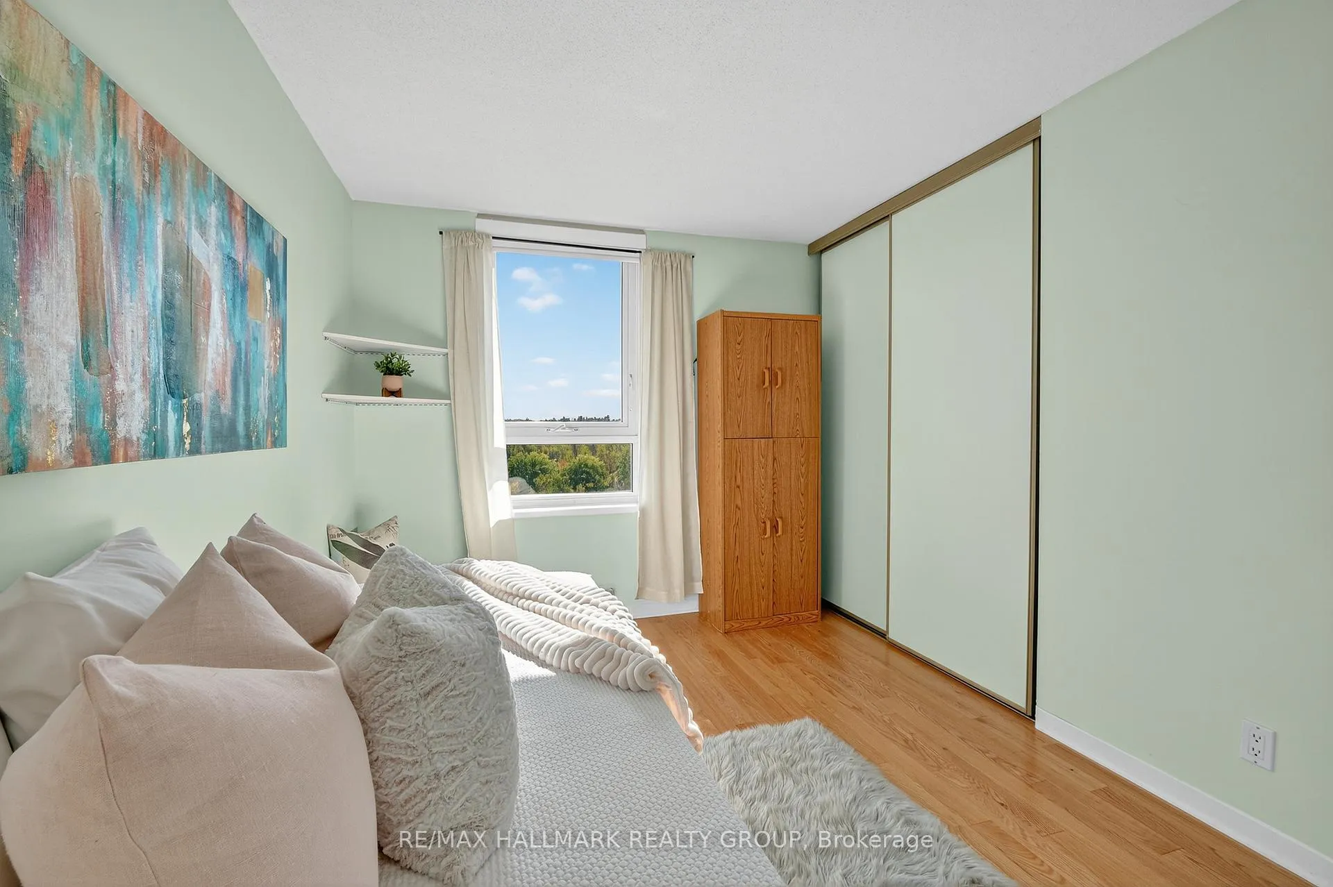 Photo 18 of 80 Sandcastle Drive, Ottawa, Leslie Park — HOMEH