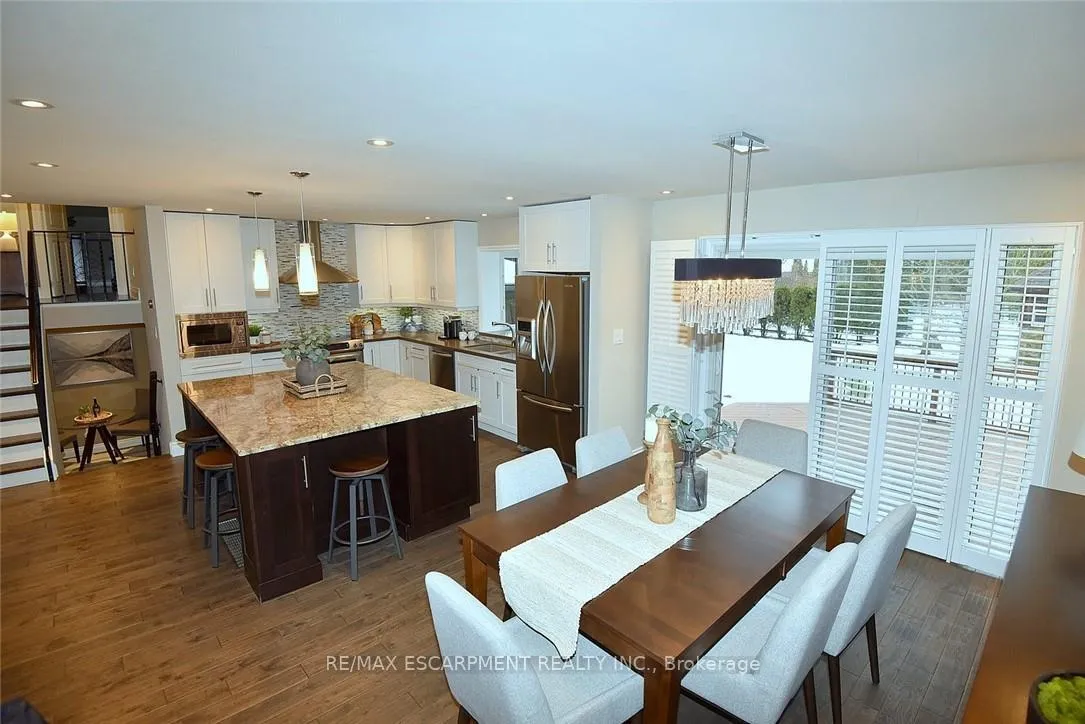 Photo 12 of 626 Vanderburgh Drive, Burlington, LaSalle — HOMEH