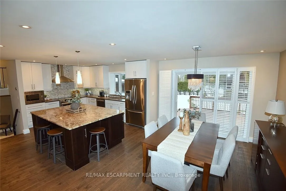 Photo 13 of 626 Vanderburgh Drive, Burlington, LaSalle — HOMEH