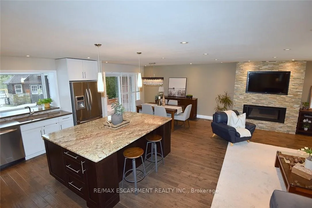 Photo 16 of 626 Vanderburgh Drive, Burlington, LaSalle — HOMEH
