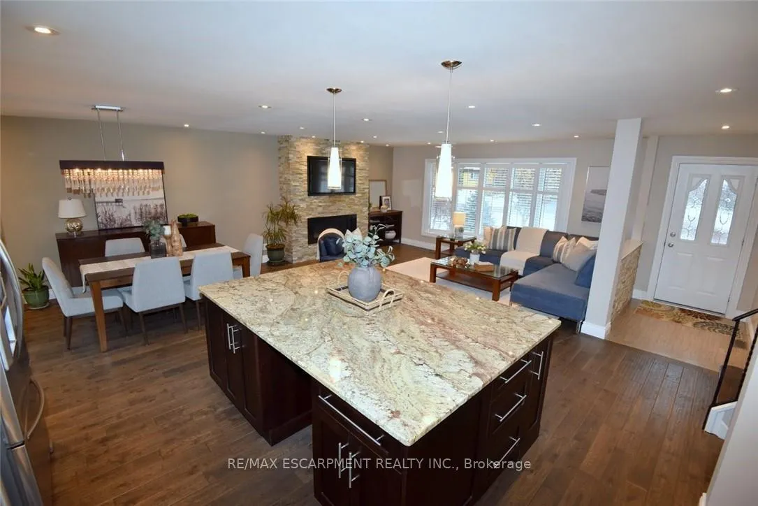 Photo 18 of 626 Vanderburgh Drive, Burlington, LaSalle — HOMEH