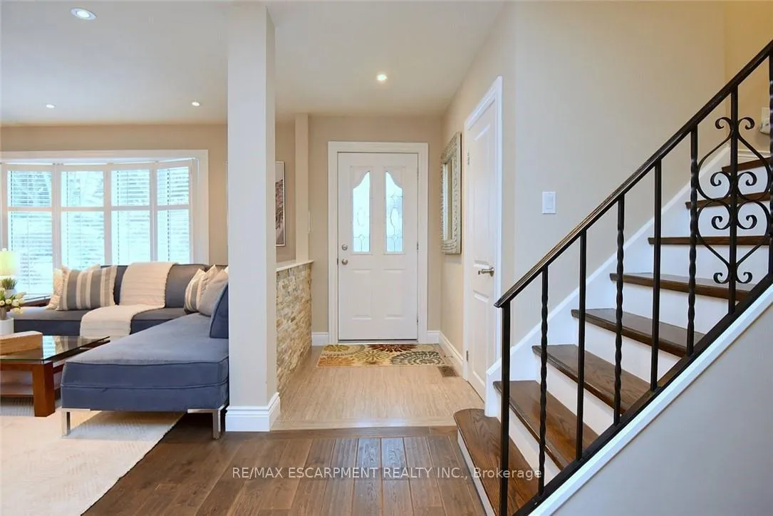 Photo 23 of 626 Vanderburgh Drive, Burlington, LaSalle — HOMEH