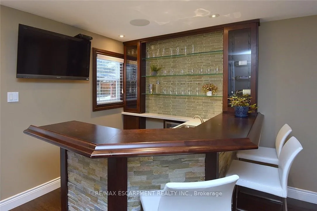 Photo 33 of 626 Vanderburgh Drive, Burlington, LaSalle — HOMEH