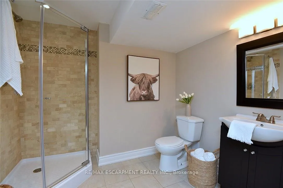 Photo 38 of 626 Vanderburgh Drive, Burlington, LaSalle — HOMEH