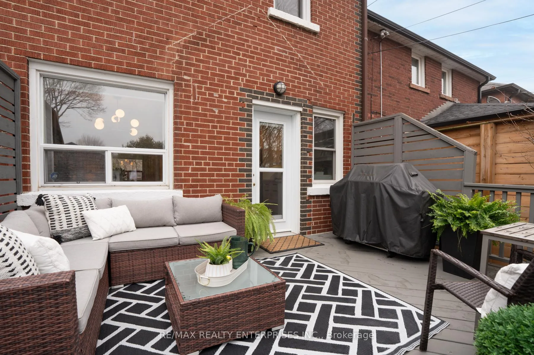 Photo 31 of 14 Third Street, Etobicoke, New Toronto — HOMEH