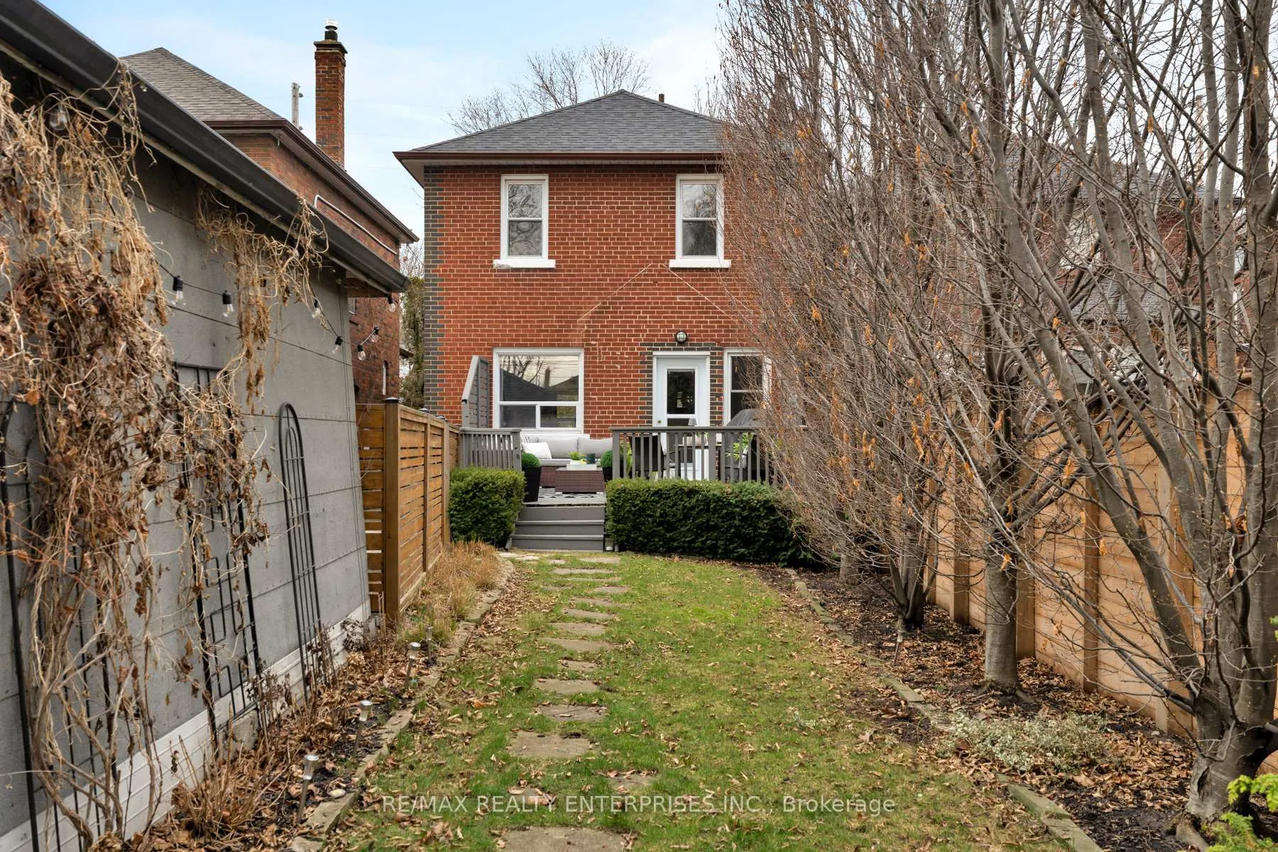 Photo 32 of 14 Third Street, Etobicoke, New Toronto — HOMEH