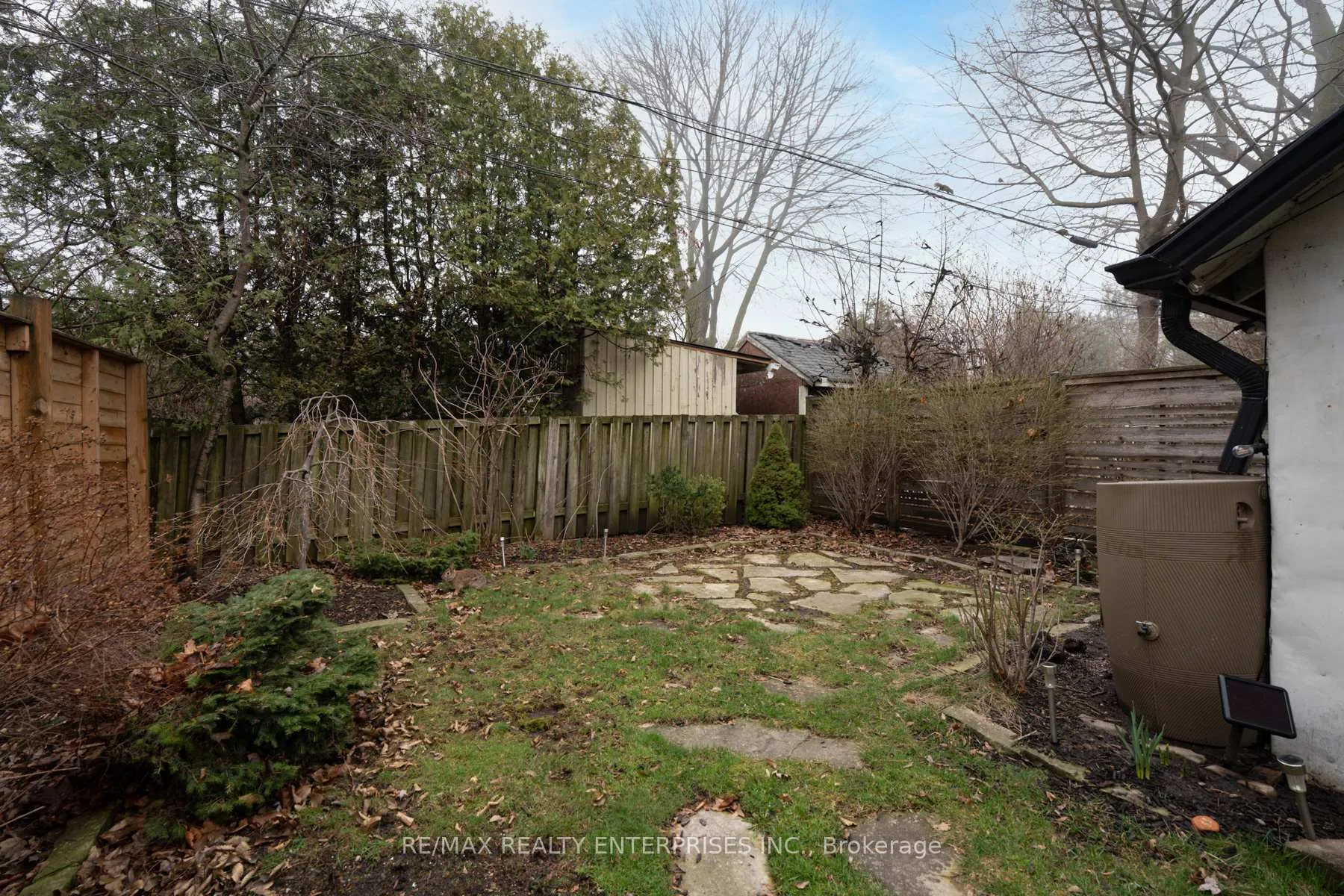 Photo 34 of 14 Third Street, Etobicoke, New Toronto — HOMEH