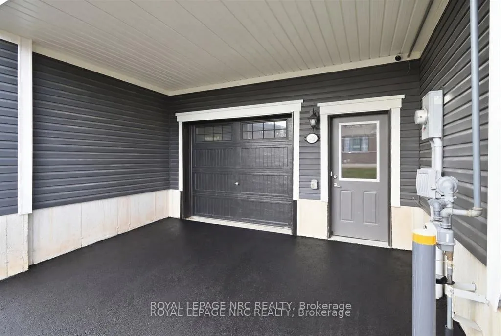 Photo 3 of 49 Melody Lane, Thorold, Hurricane/Merrittville — HOMEH