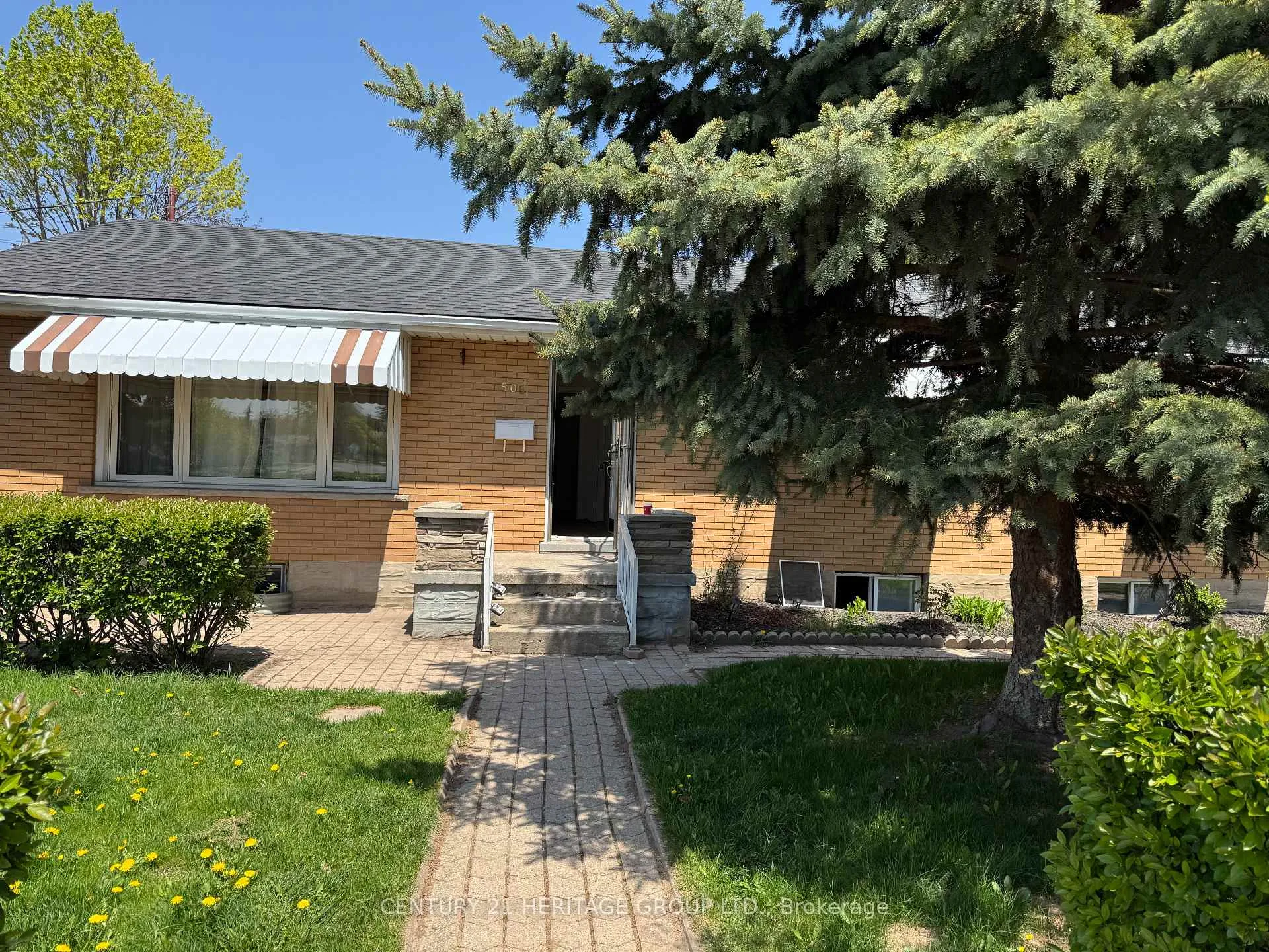 Front of 508 Greenfield Avenue