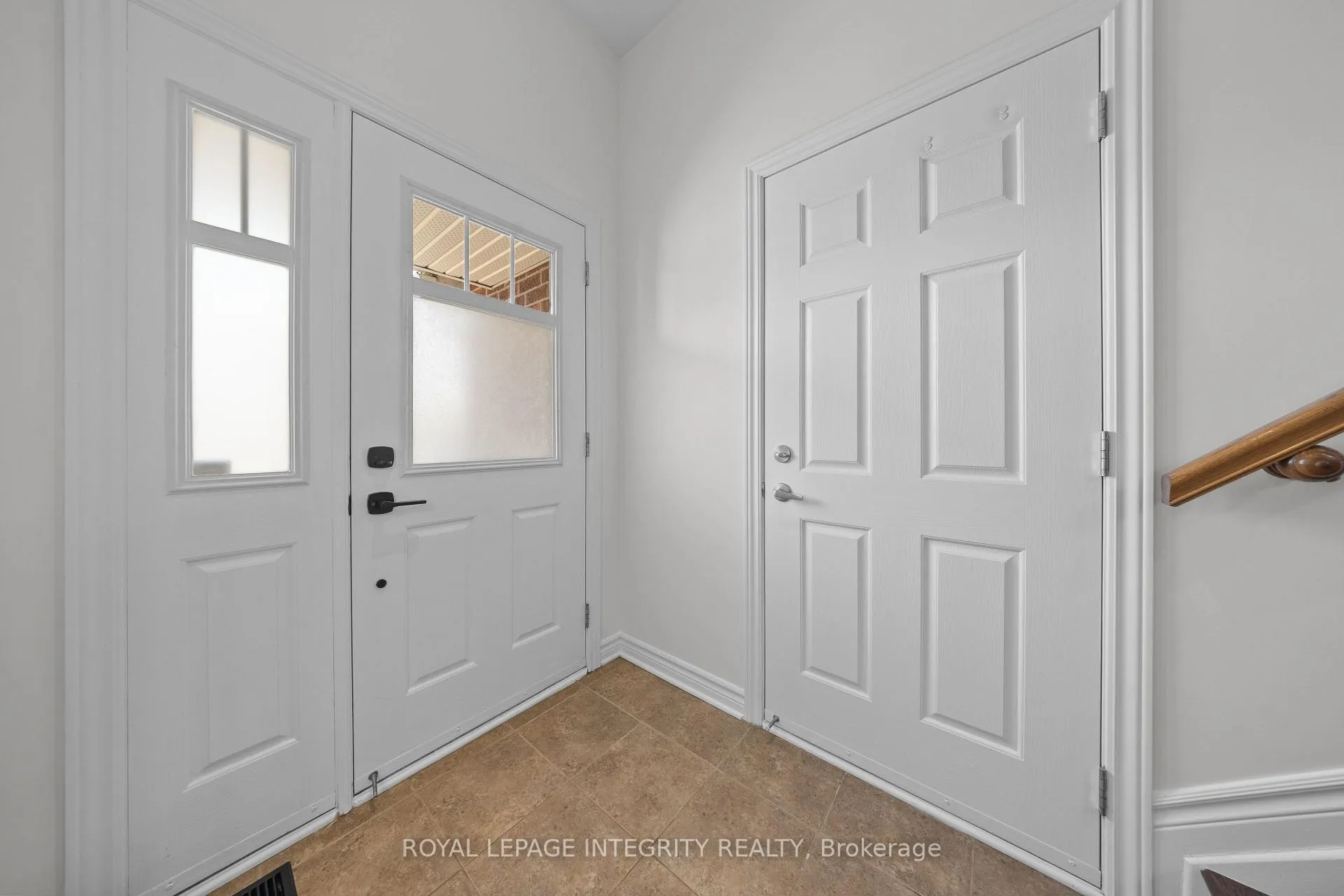 Photo 3 of 356 Ravenswood Way, Ottawa, Avalon East — HOMEH
