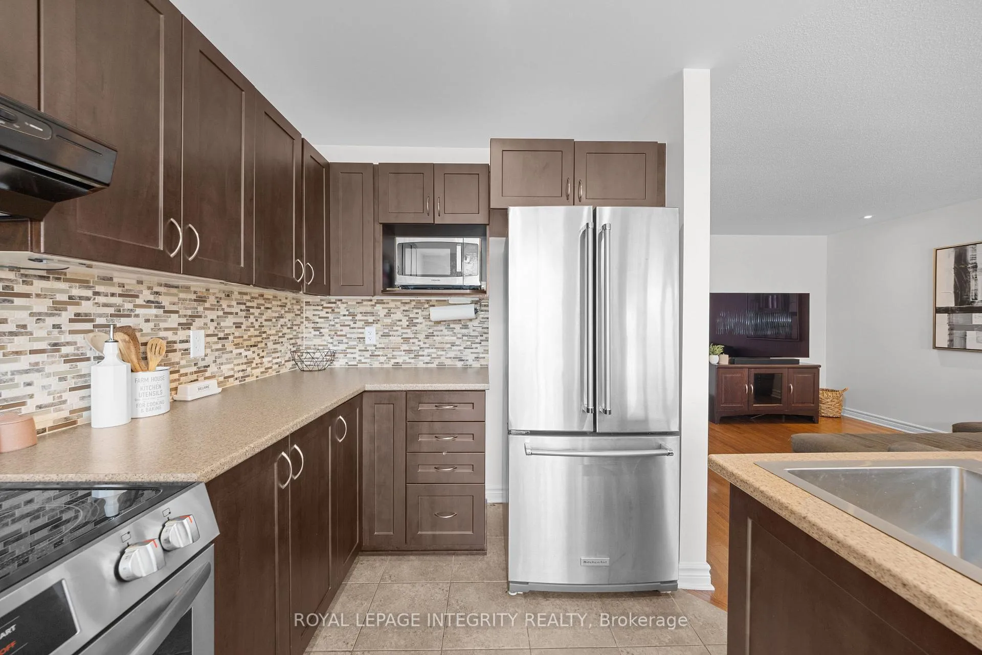 Photo 8 of 356 Ravenswood Way, Ottawa, Avalon East — HOMEH