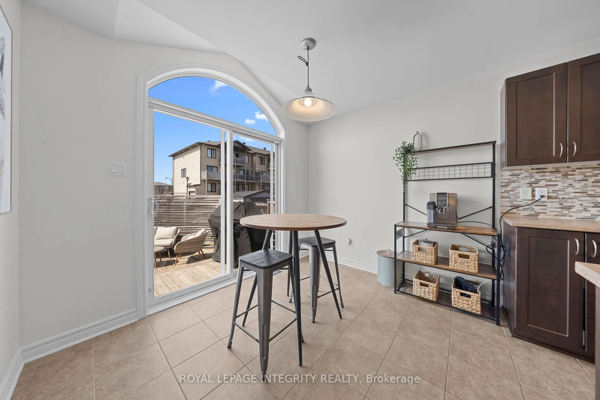 Photo 12 of 356 Ravenswood Way, Ottawa, Avalon East — HOMEH
