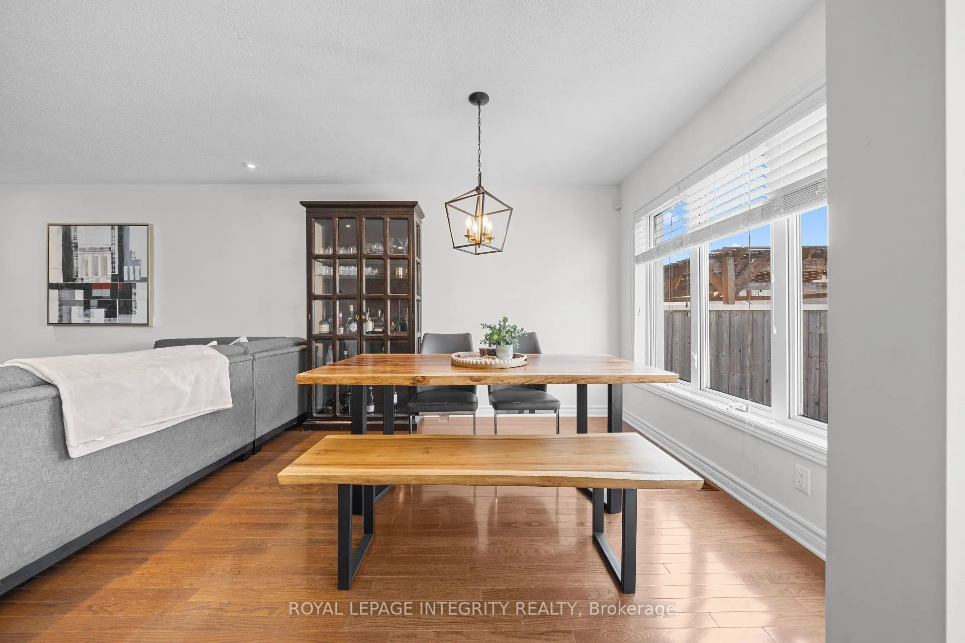 Photo 13 of 356 Ravenswood Way, Ottawa, Avalon East — HOMEH